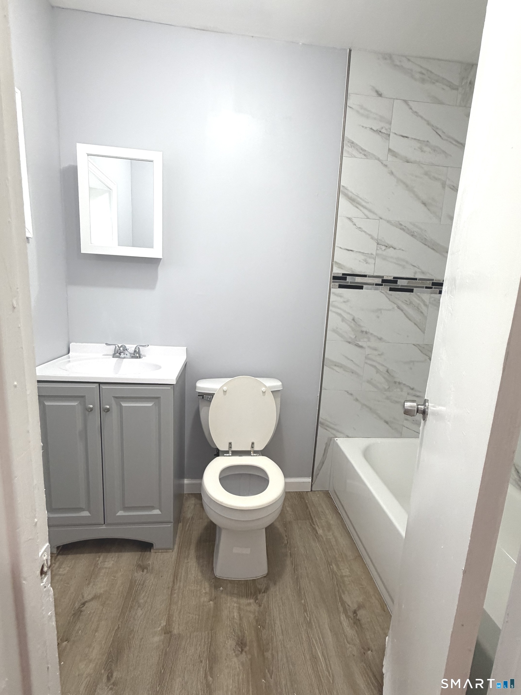 8 Lawrence Street photo 4