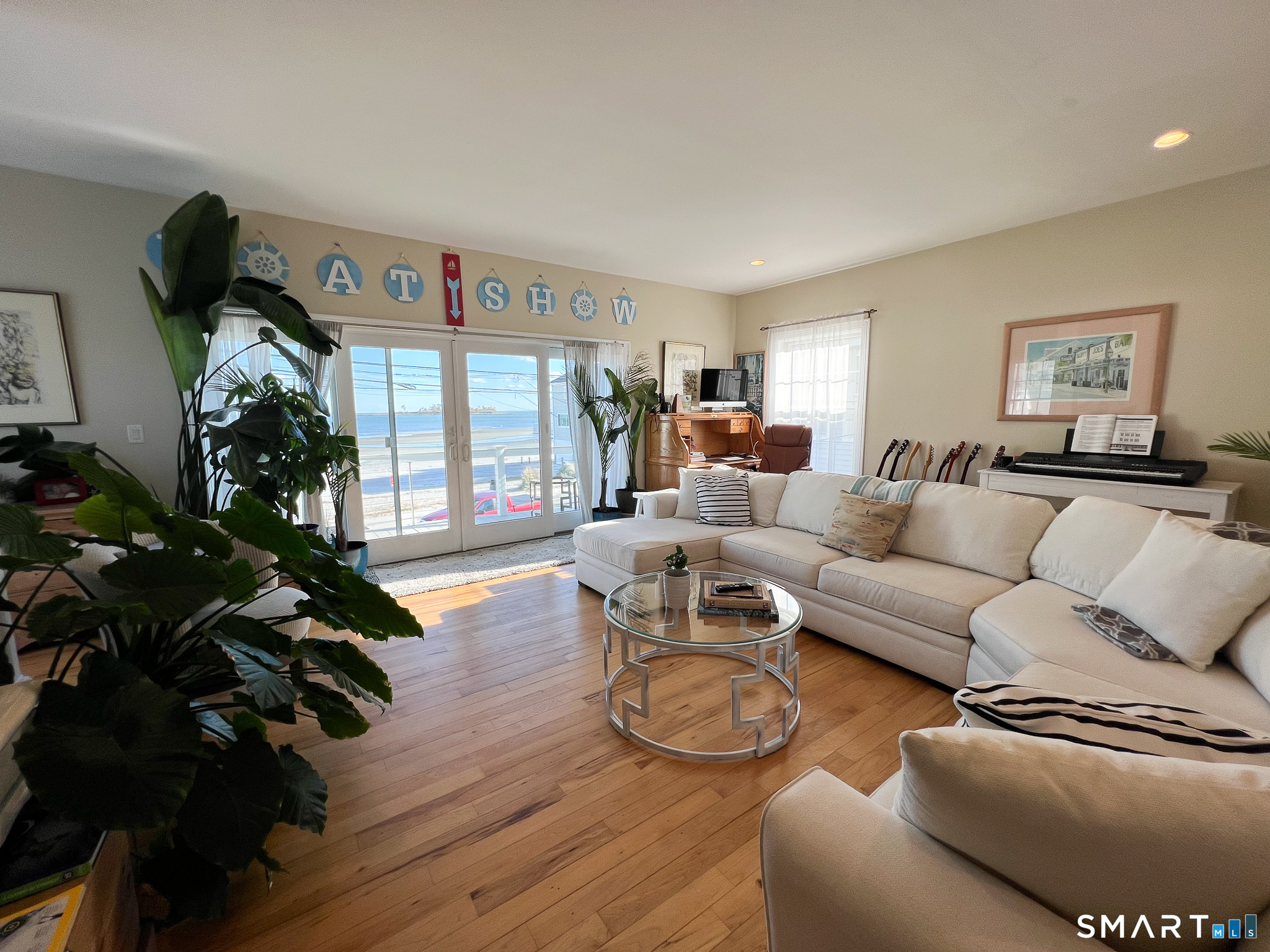 712 East Broadway photo 3