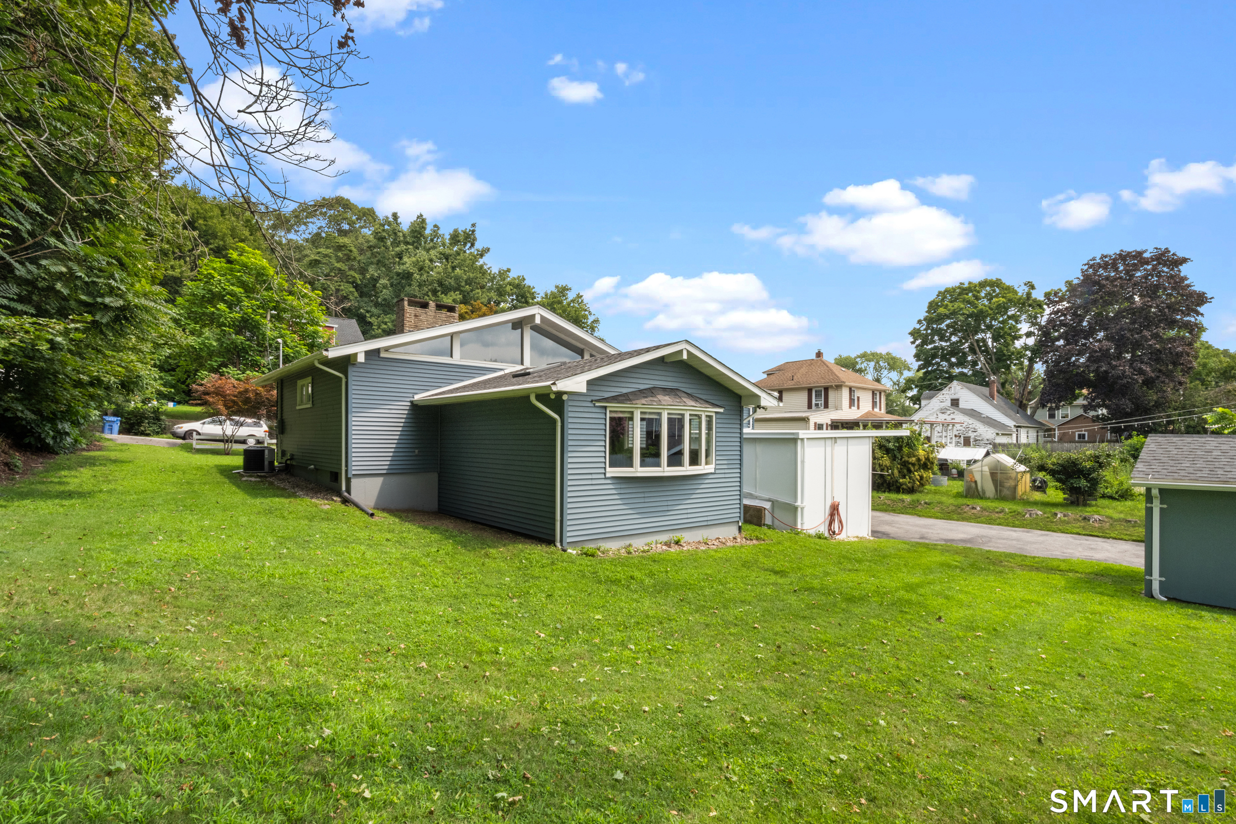 24 Carpenter Street photo 34