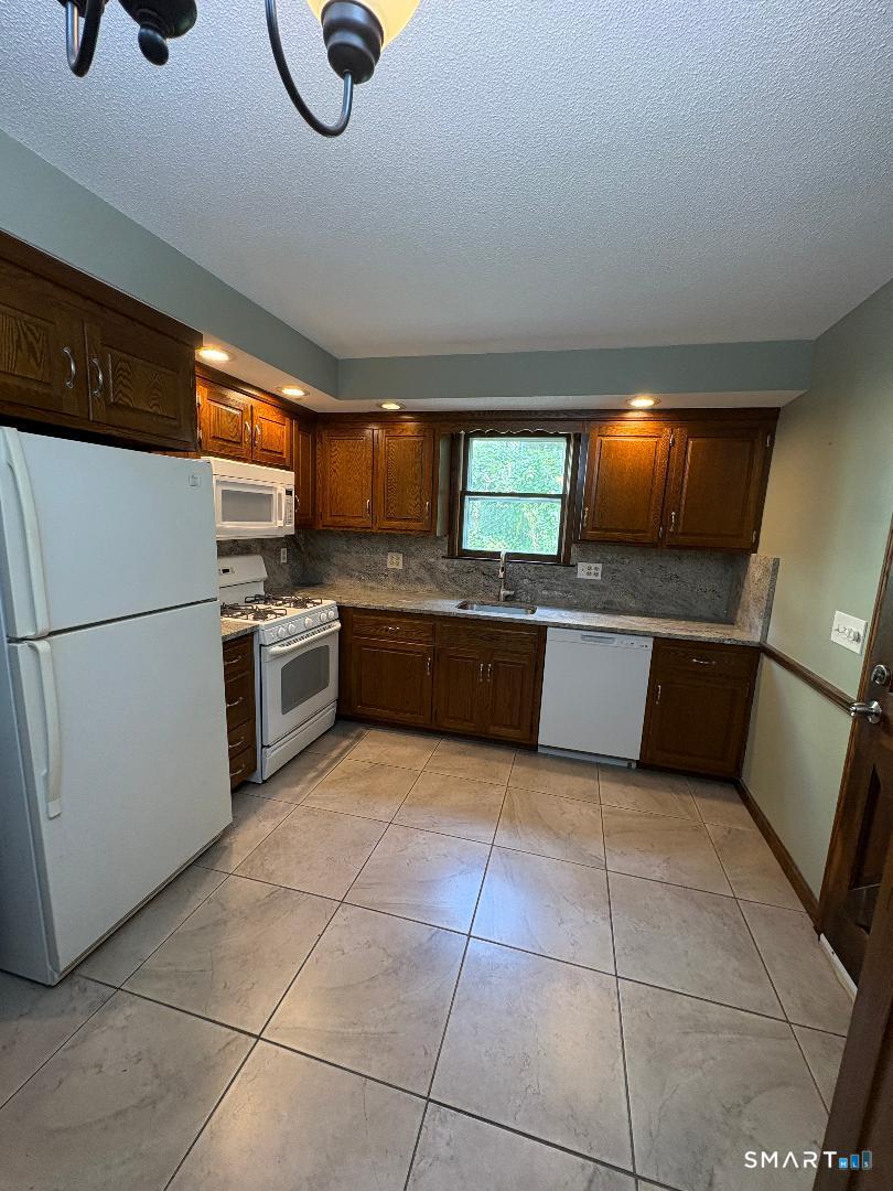 40 Wooding Street photo 3