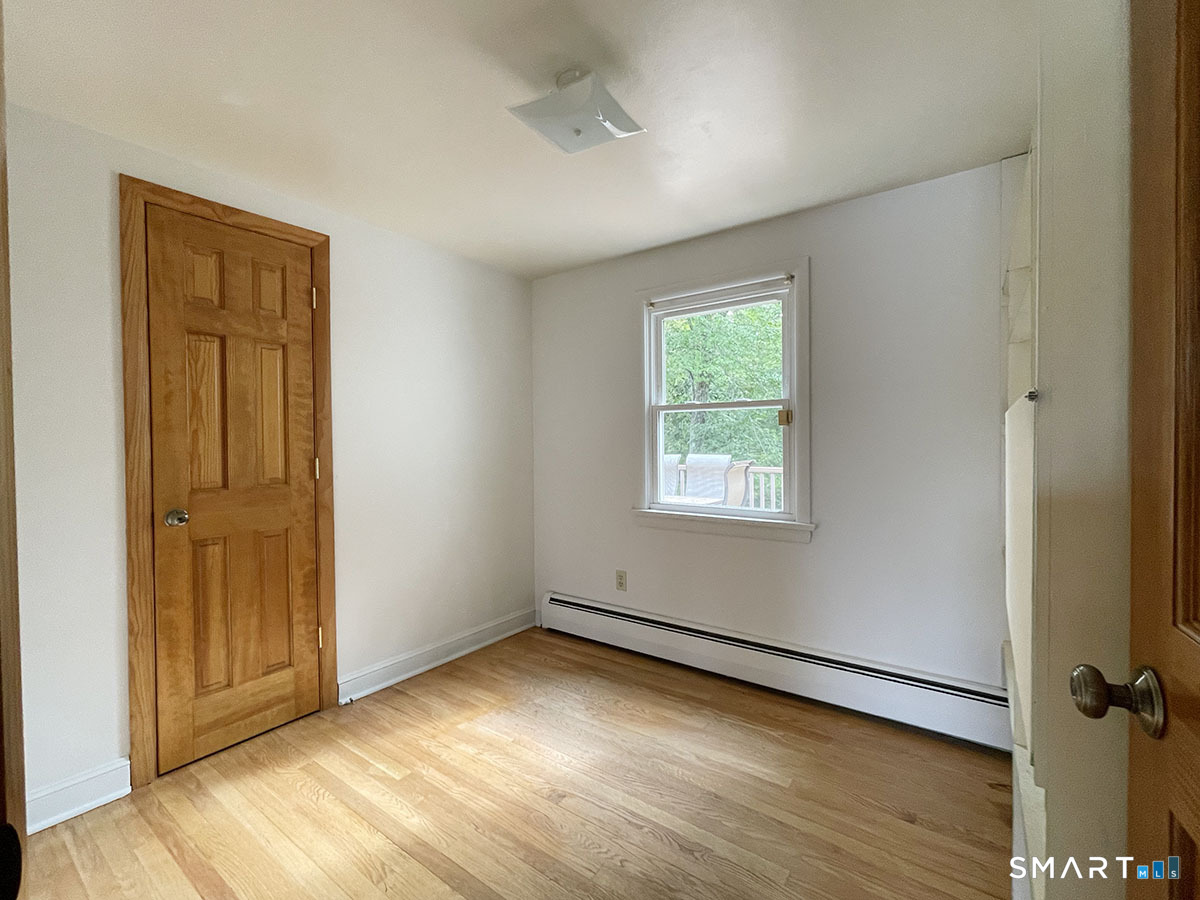 6 Colonial Drive photo 14