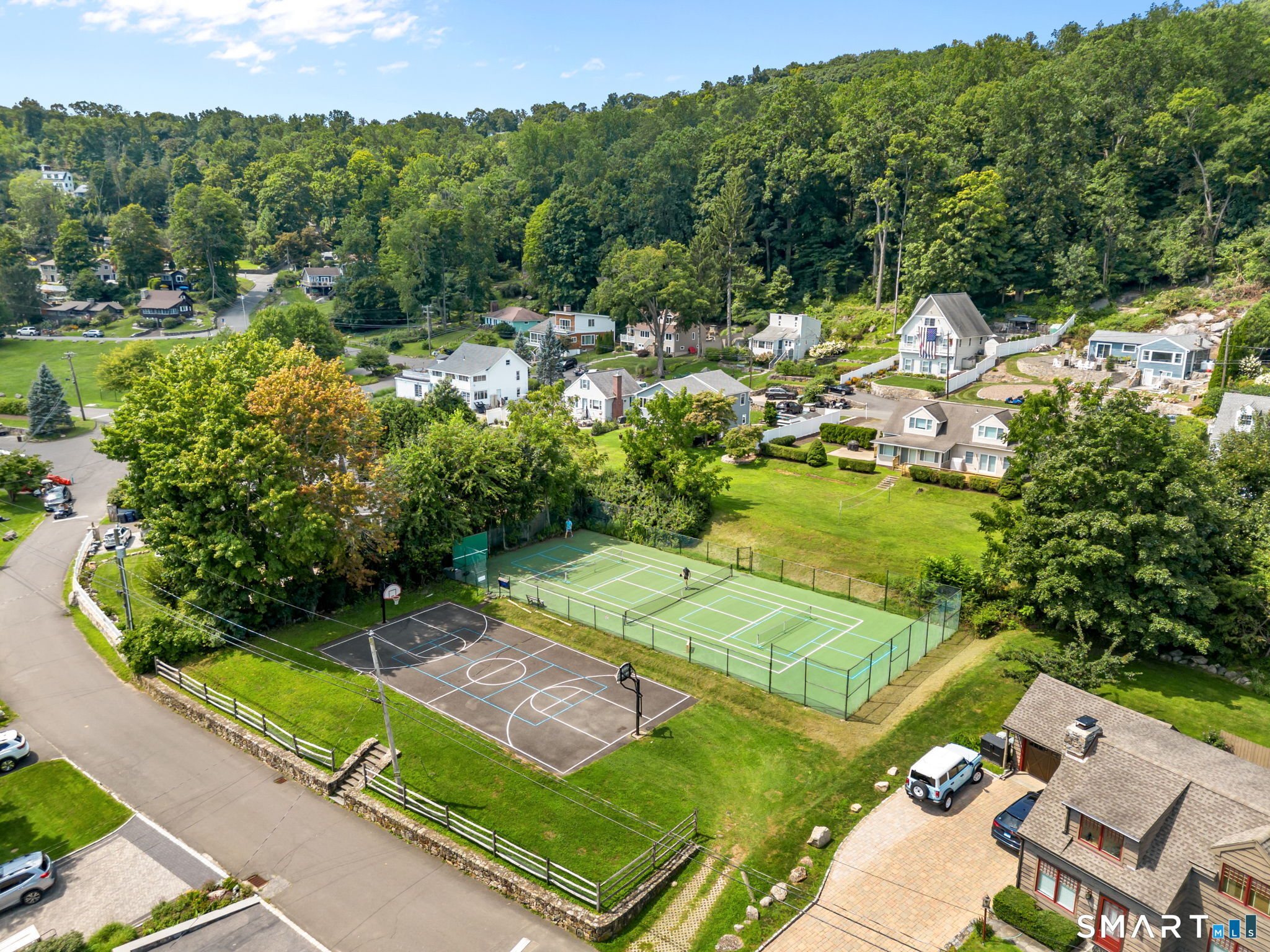 9 Candlewood Knolls Road photo 31