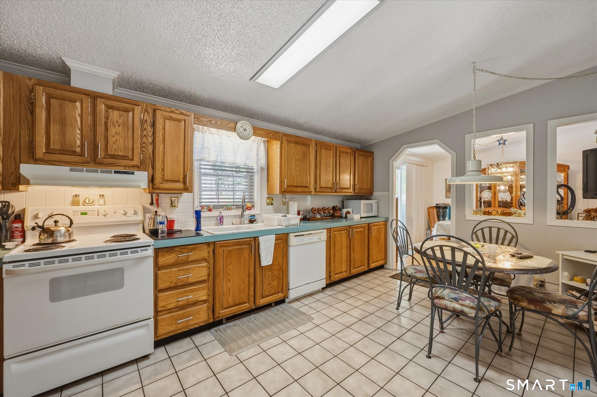 1190 North High Street photo 12