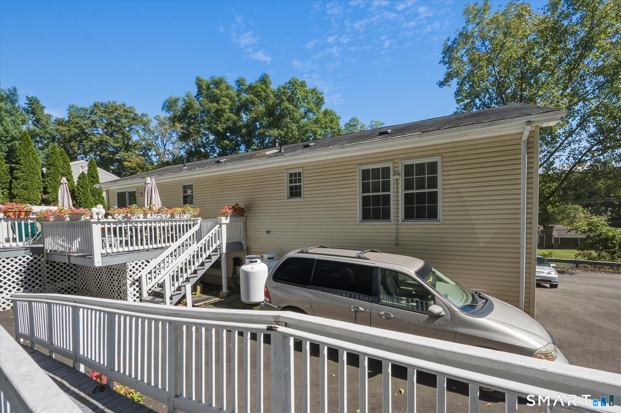 1190 North High Street photo 40