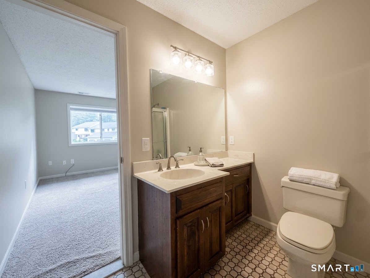802 Summer Hill Drive Unit #802 photo 14