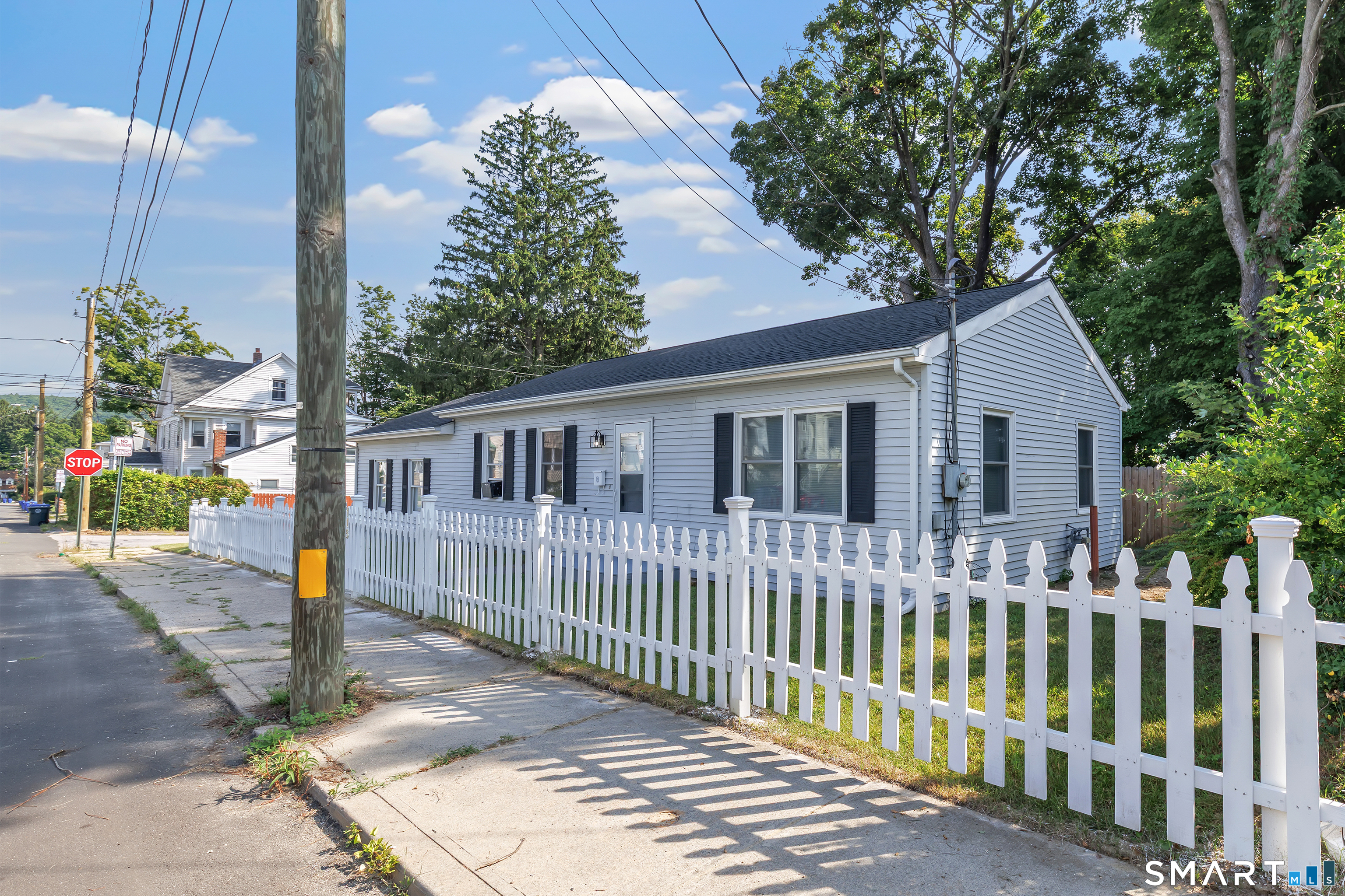 115 Beechwood Avenue photo 22