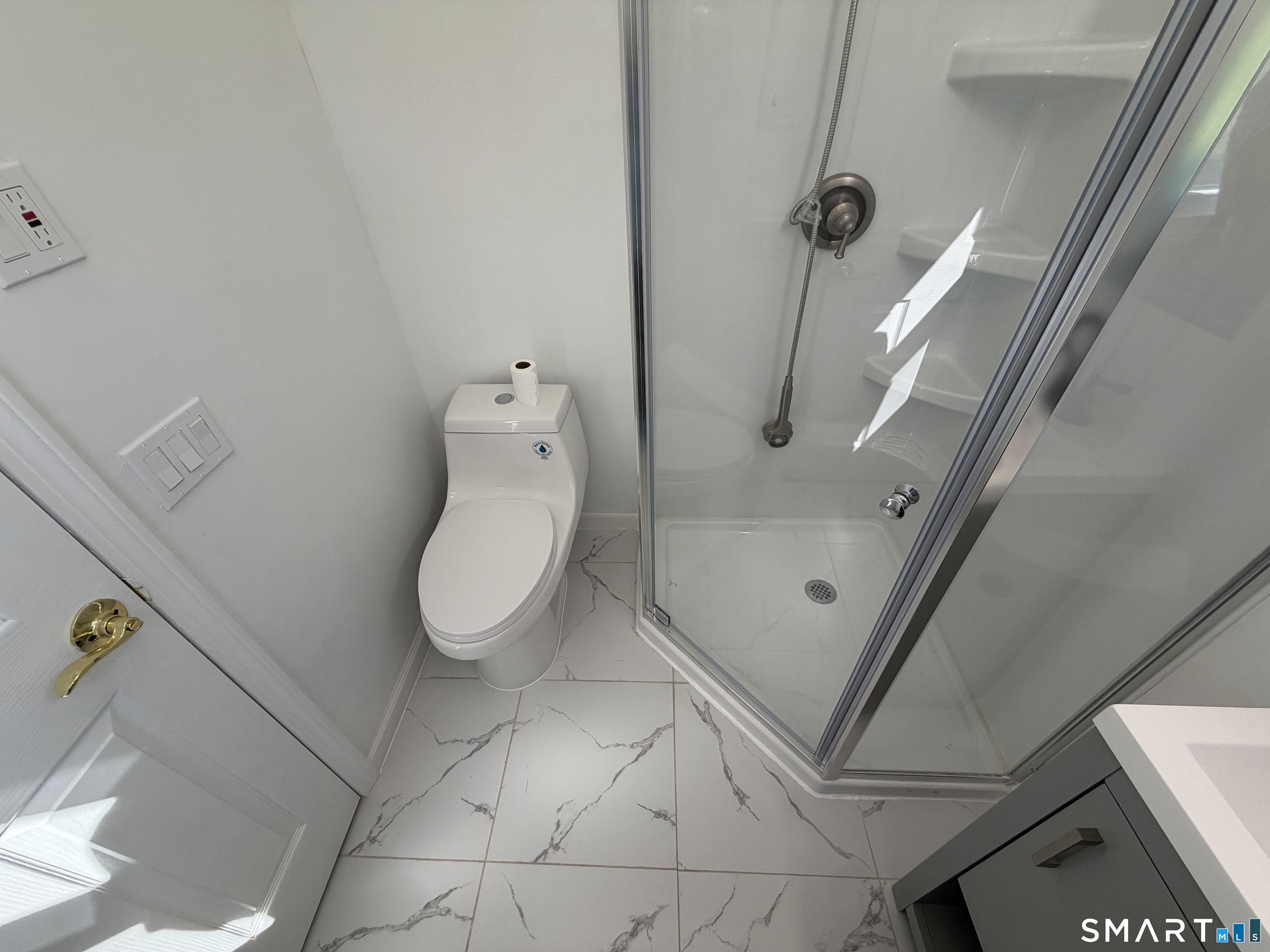 762 Woodin Street photo 16