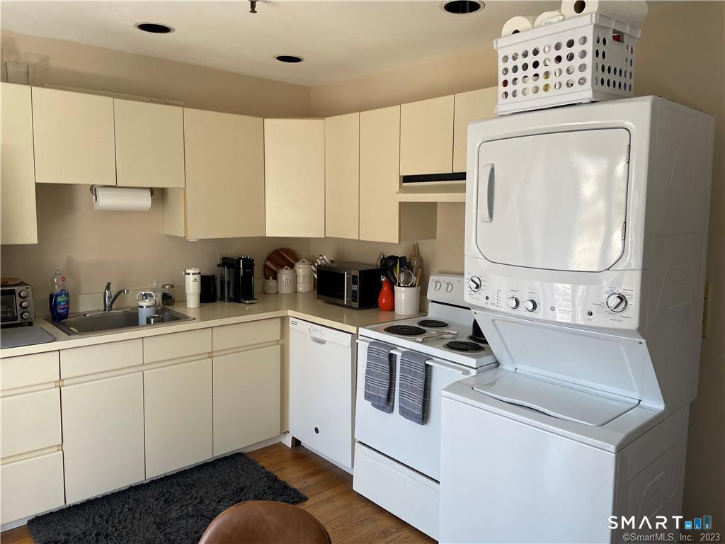 341 Main Street, Westport, Connecticut photo 5