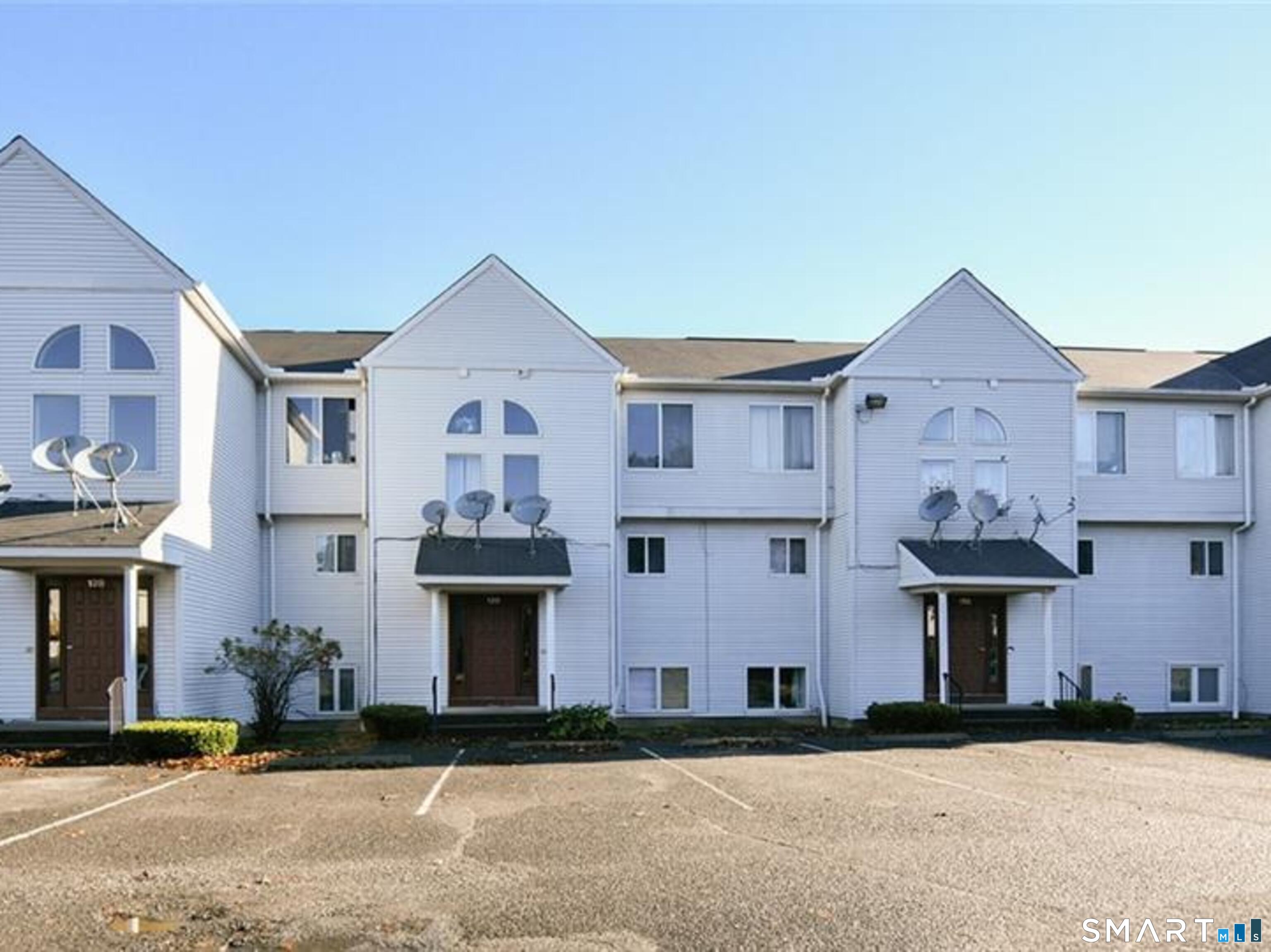 Photo 1 of Townhouse for sale at 128 Hamden Ave #E, Waterbury, CT 06704 | MLS# 24209522 | Listing updated on 2026-09-24