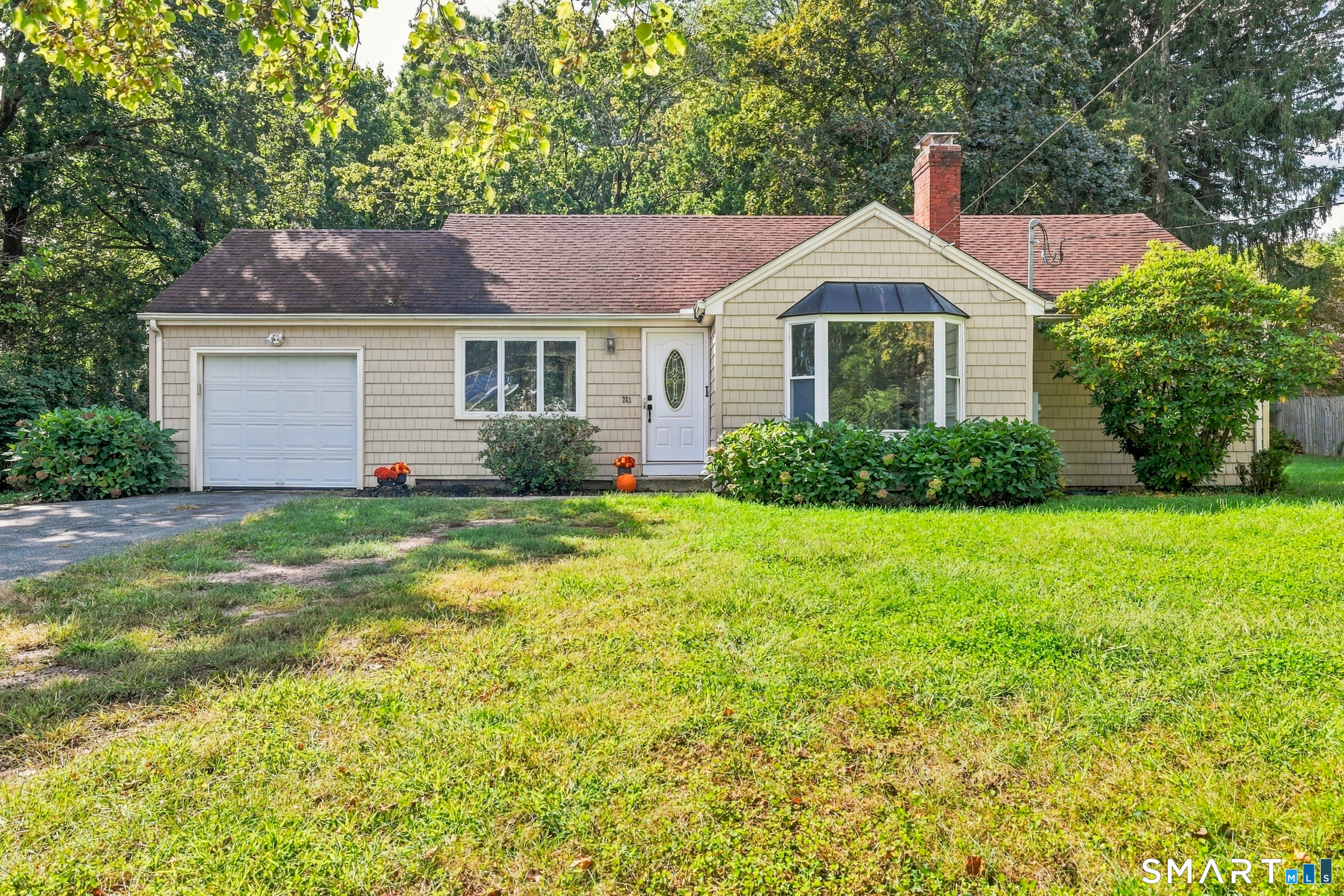 Photo 1 of Single family home for sale at 243 Elm St, Windsor Locks, CT 06096 | MLS# 24209523 | Listing updated on 2026-10-01