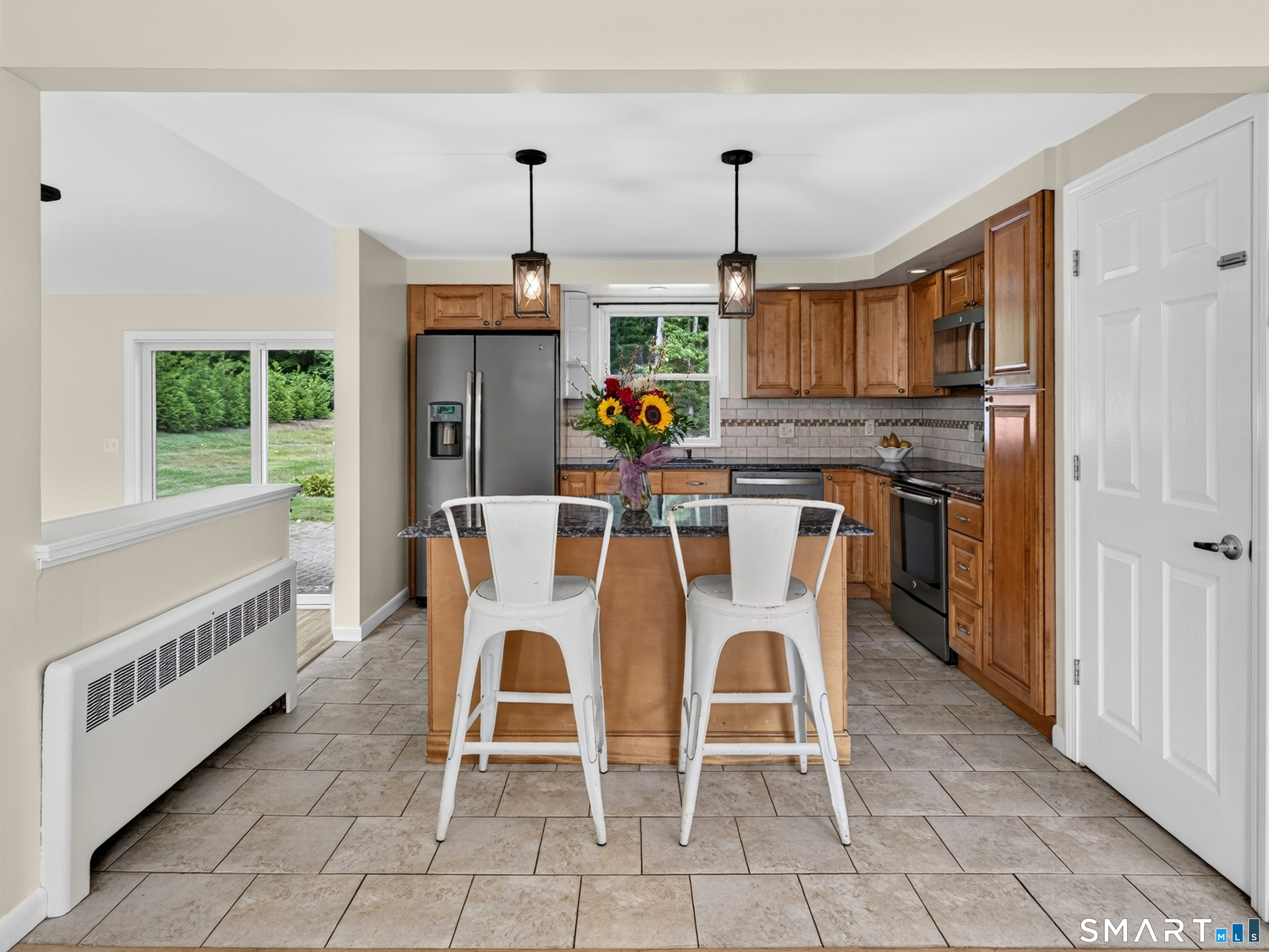 527 Clintonville Road photo 12