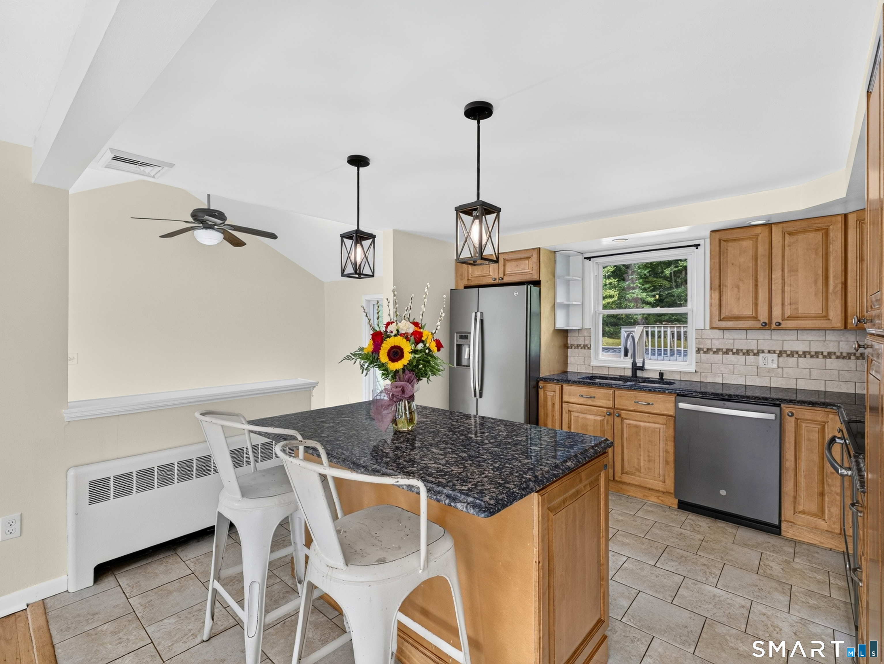 527 Clintonville Road photo 13
