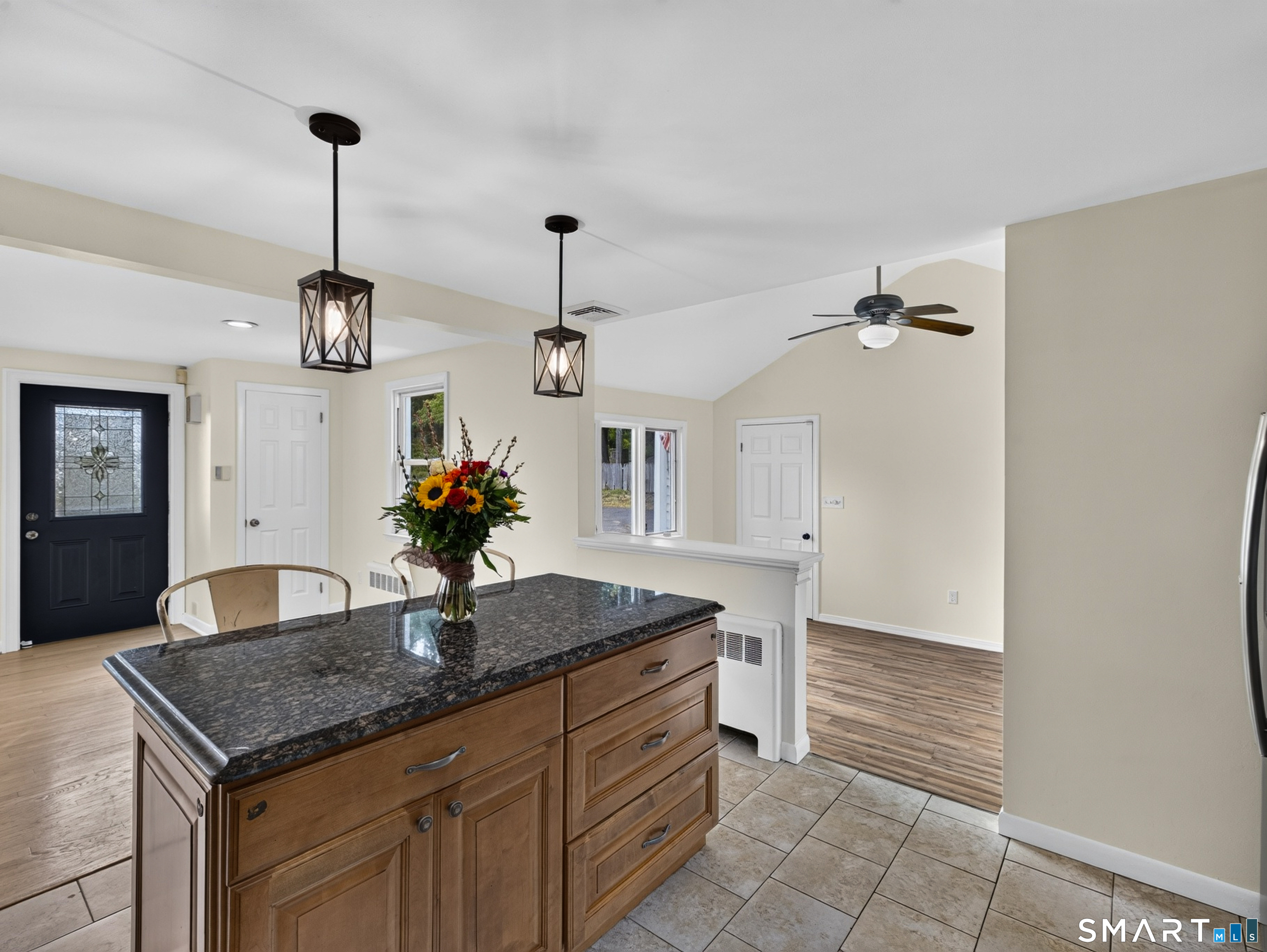 527 Clintonville Road photo 19