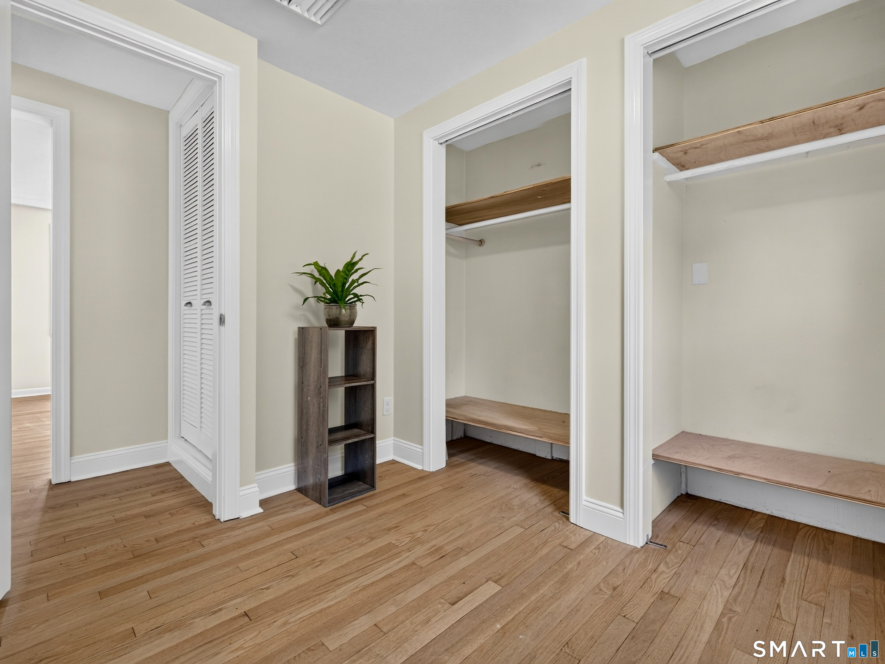 527 Clintonville Road photo 21