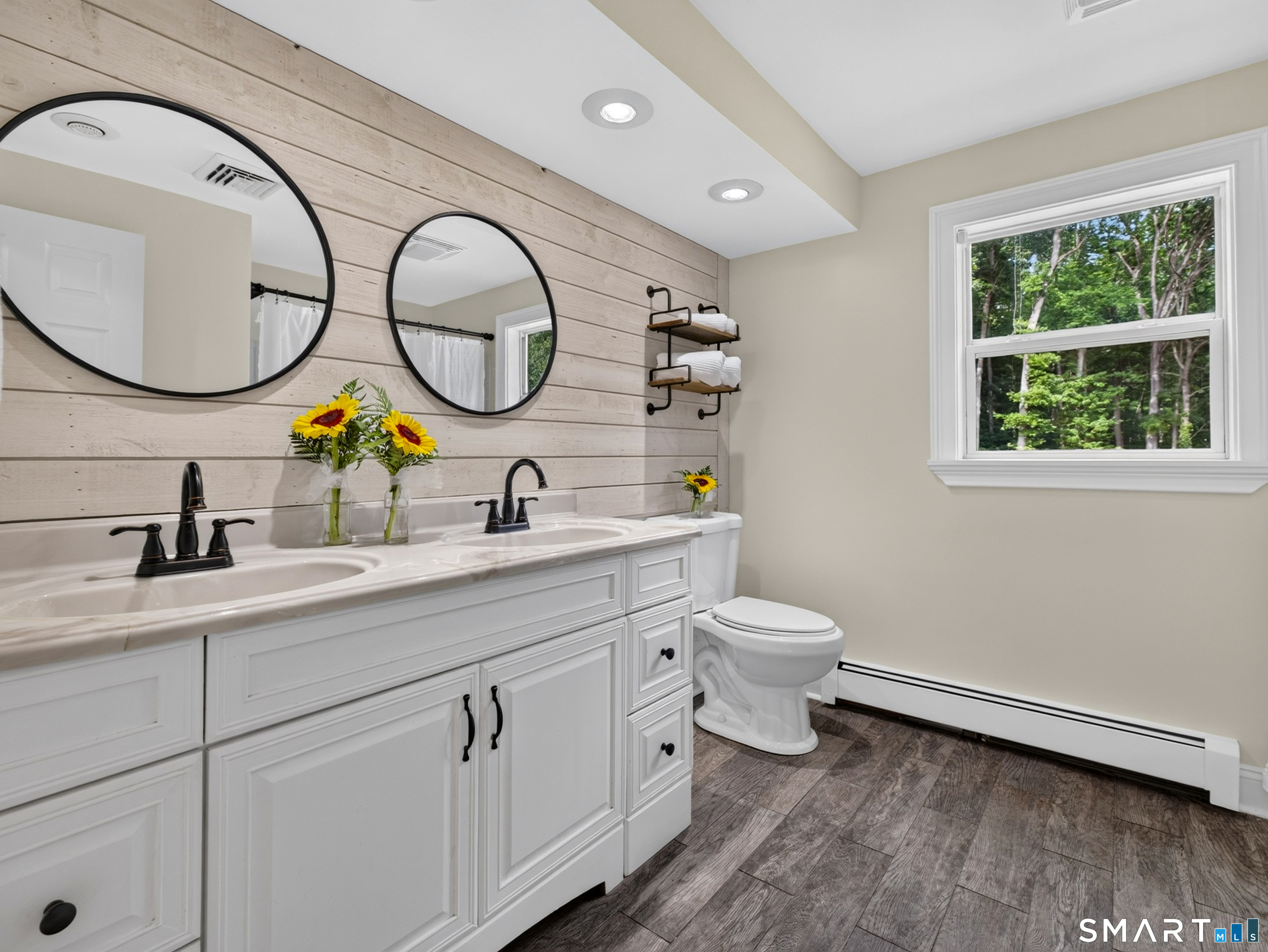 527 Clintonville Road photo 23