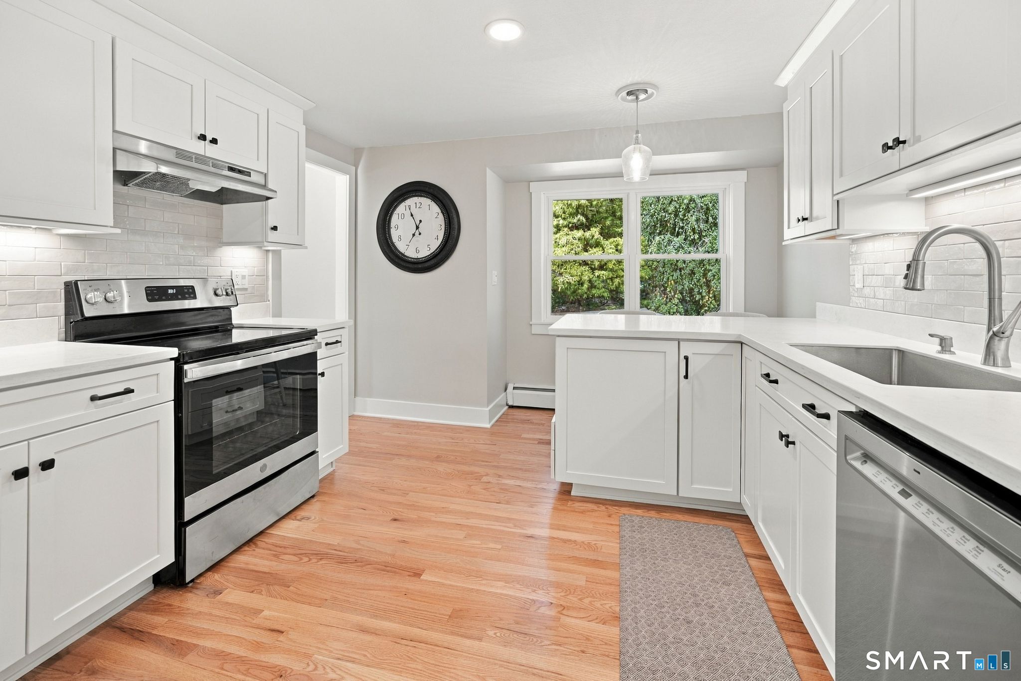 120 Hyde Road photo 17