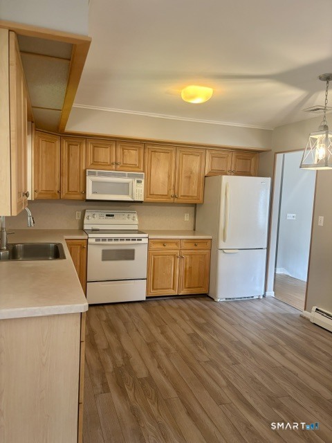 129 Oldham Avenue photo 4