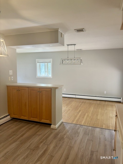 129 Oldham Avenue photo 5