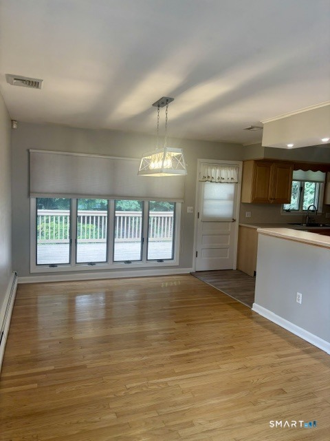 129 Oldham Avenue photo 6