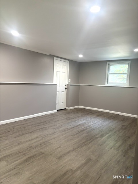 129 Oldham Avenue photo 23