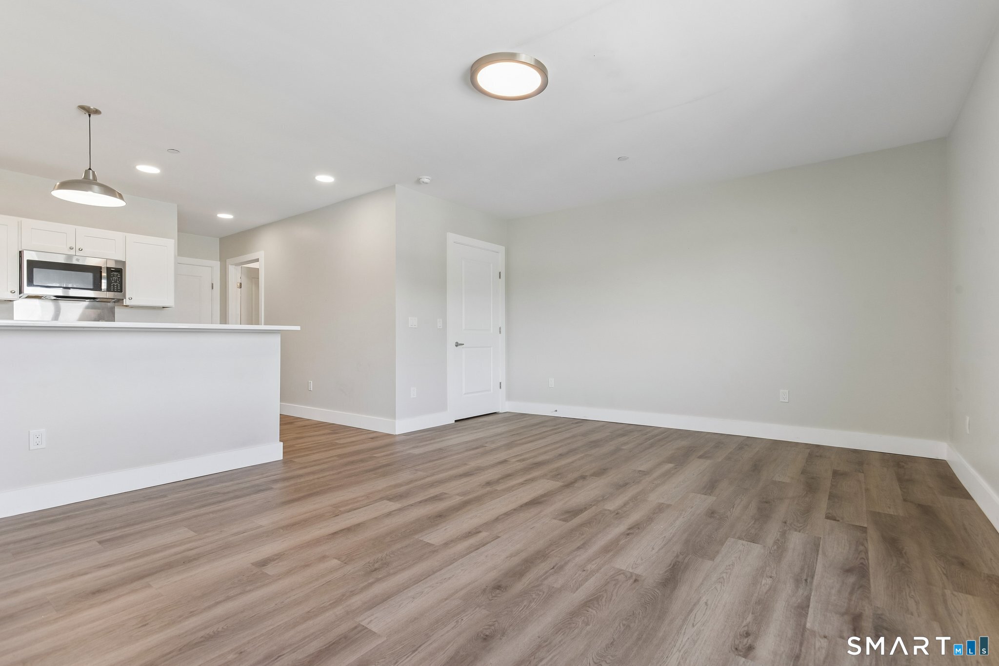 256 Captain Thomas Boulevard Unit #208