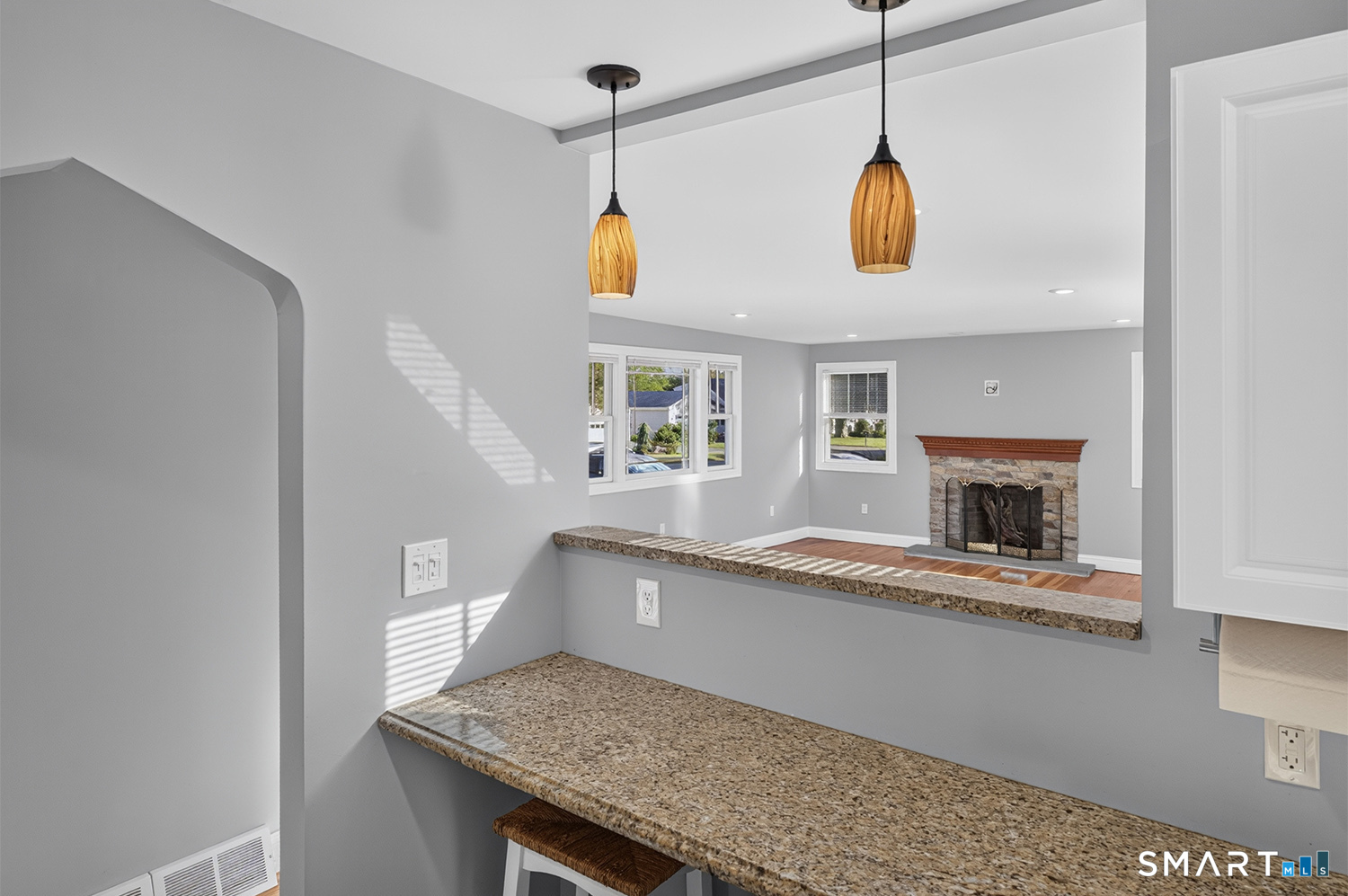 135 York Street photo 8
