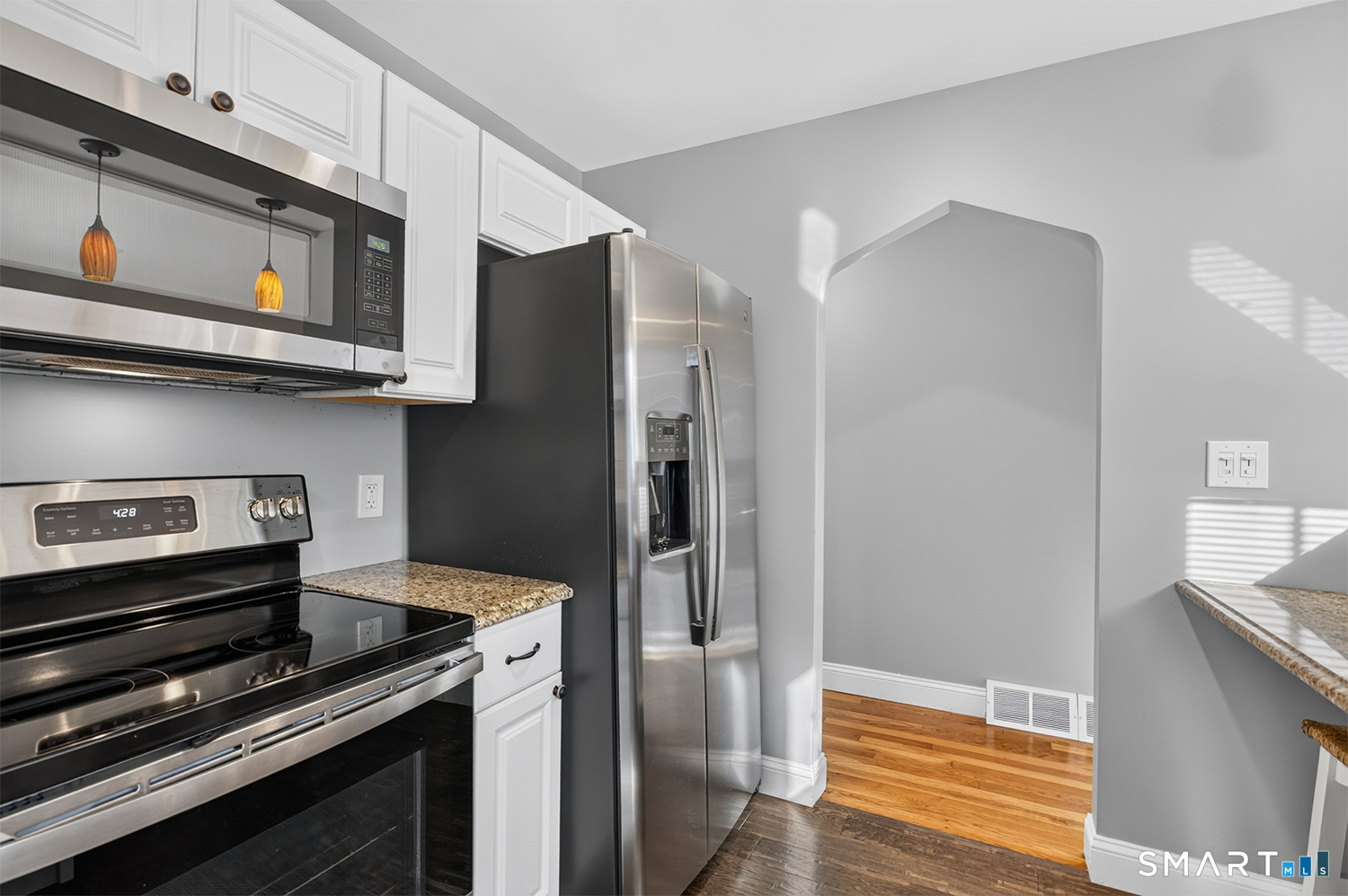 135 York Street photo 9