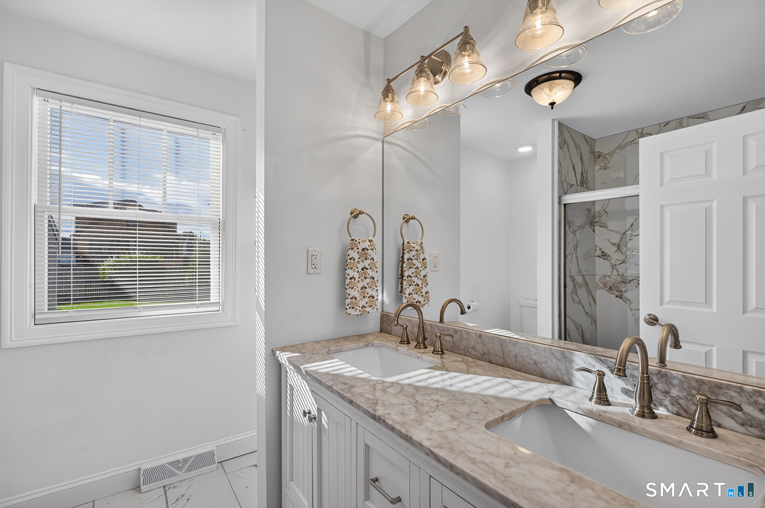 135 York Street photo 15