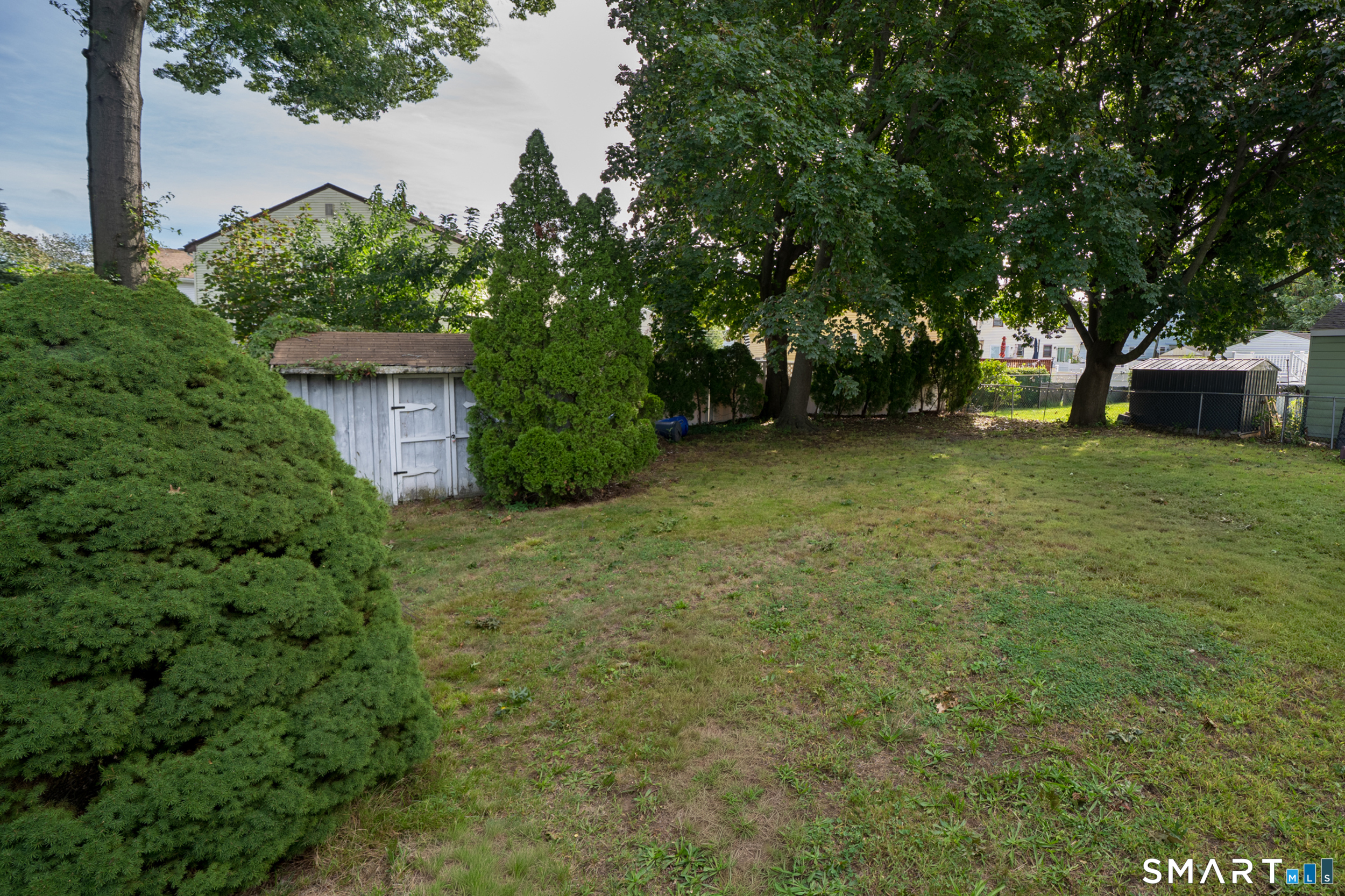 336 Barnum Ter Extension photo 24