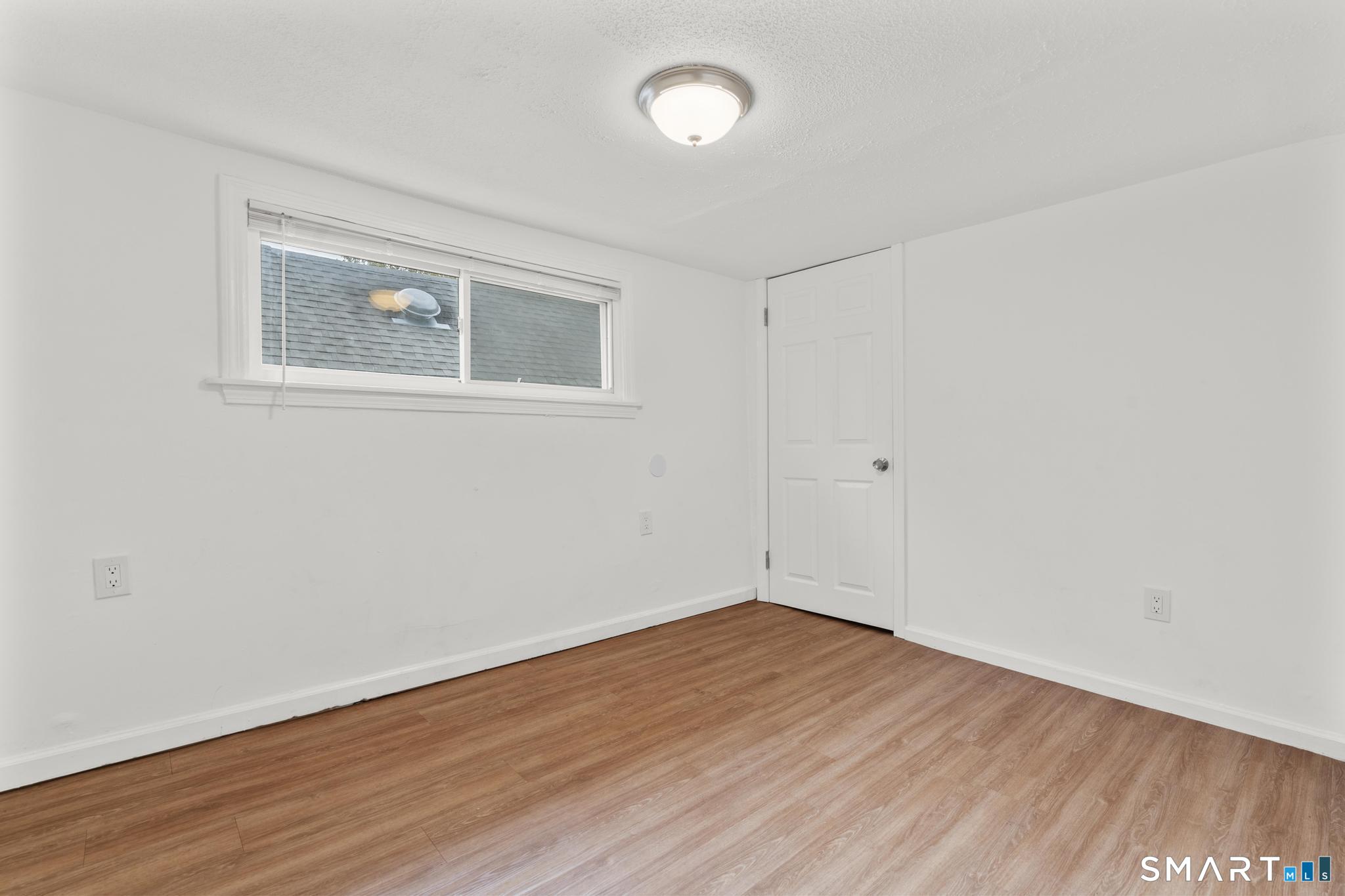 323 West Division Street photo 14