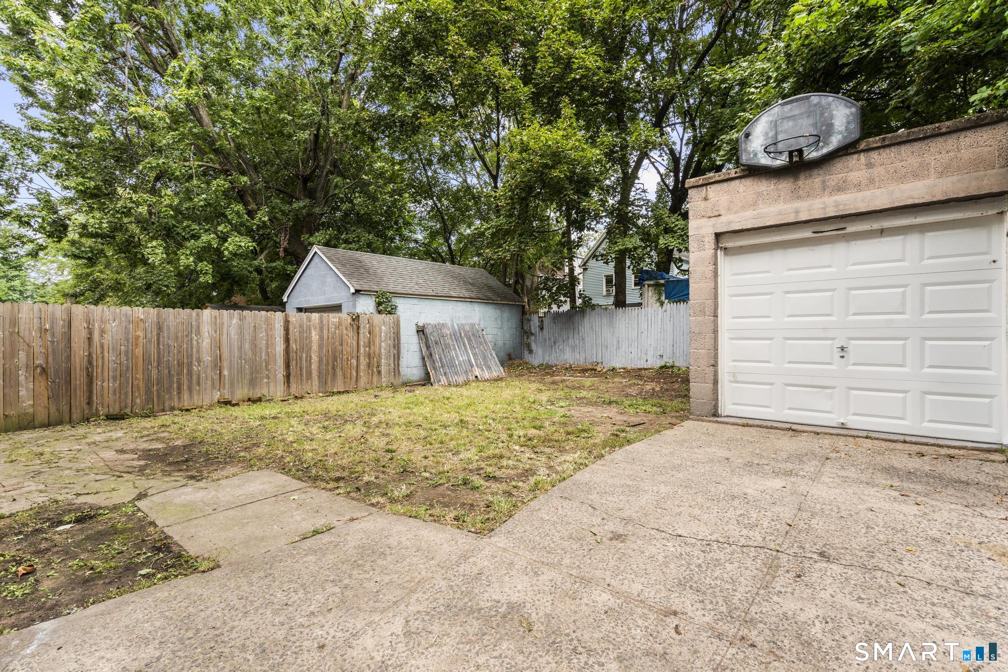 323 West Division Street photo 24