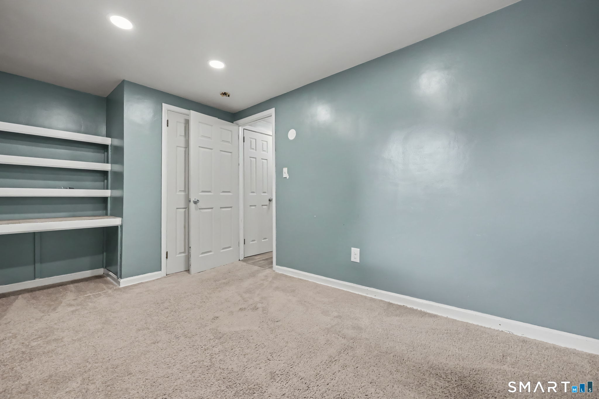219 Harwinton Avenue photo 11