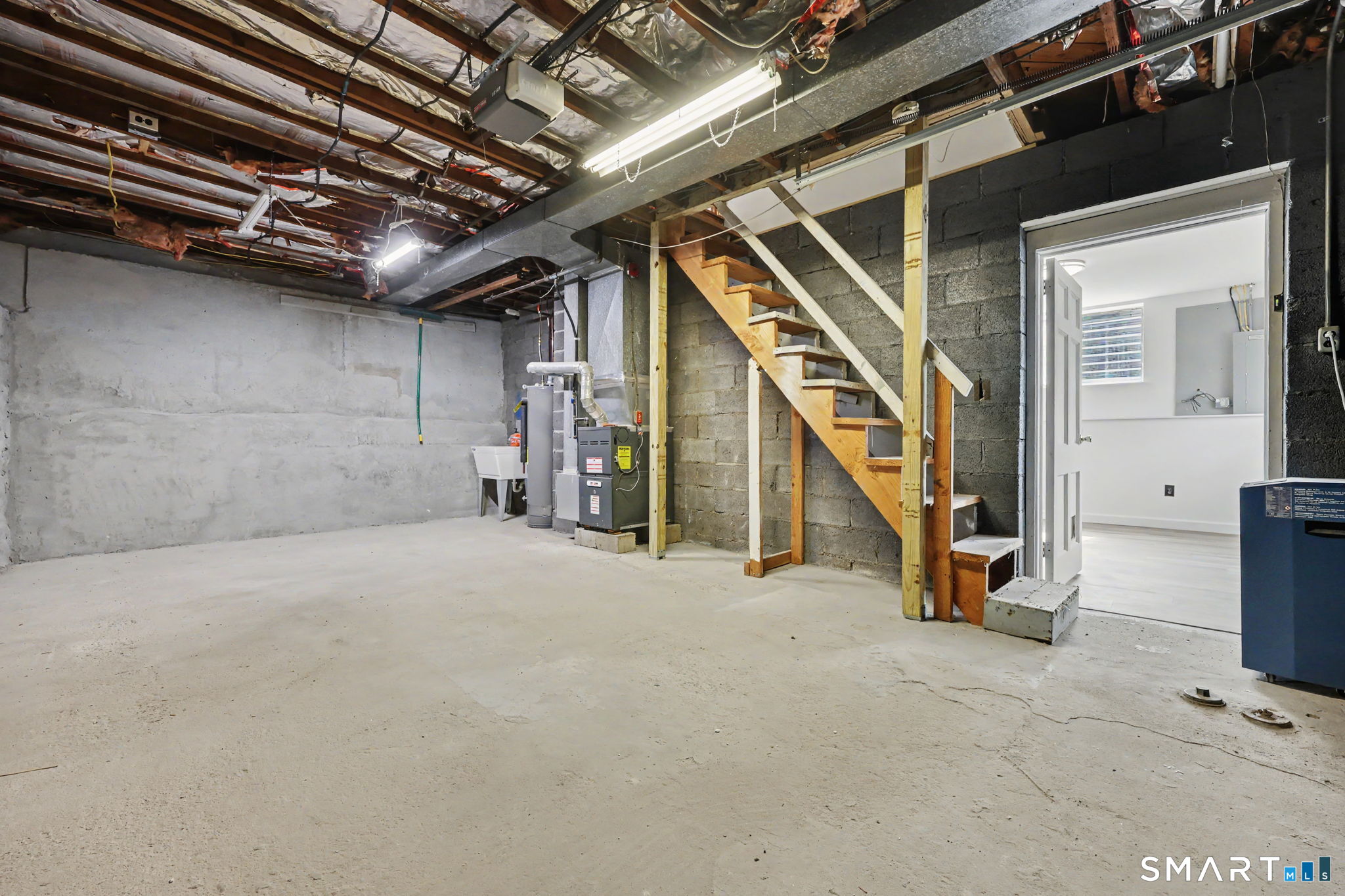 219 Harwinton Avenue photo 15