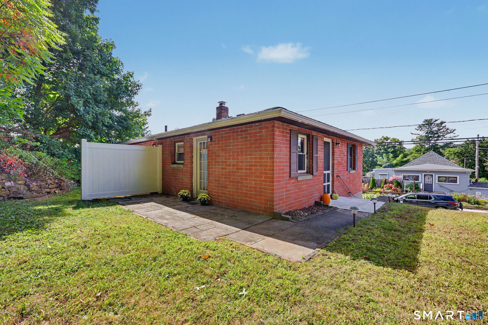 219 Harwinton Avenue photo 17