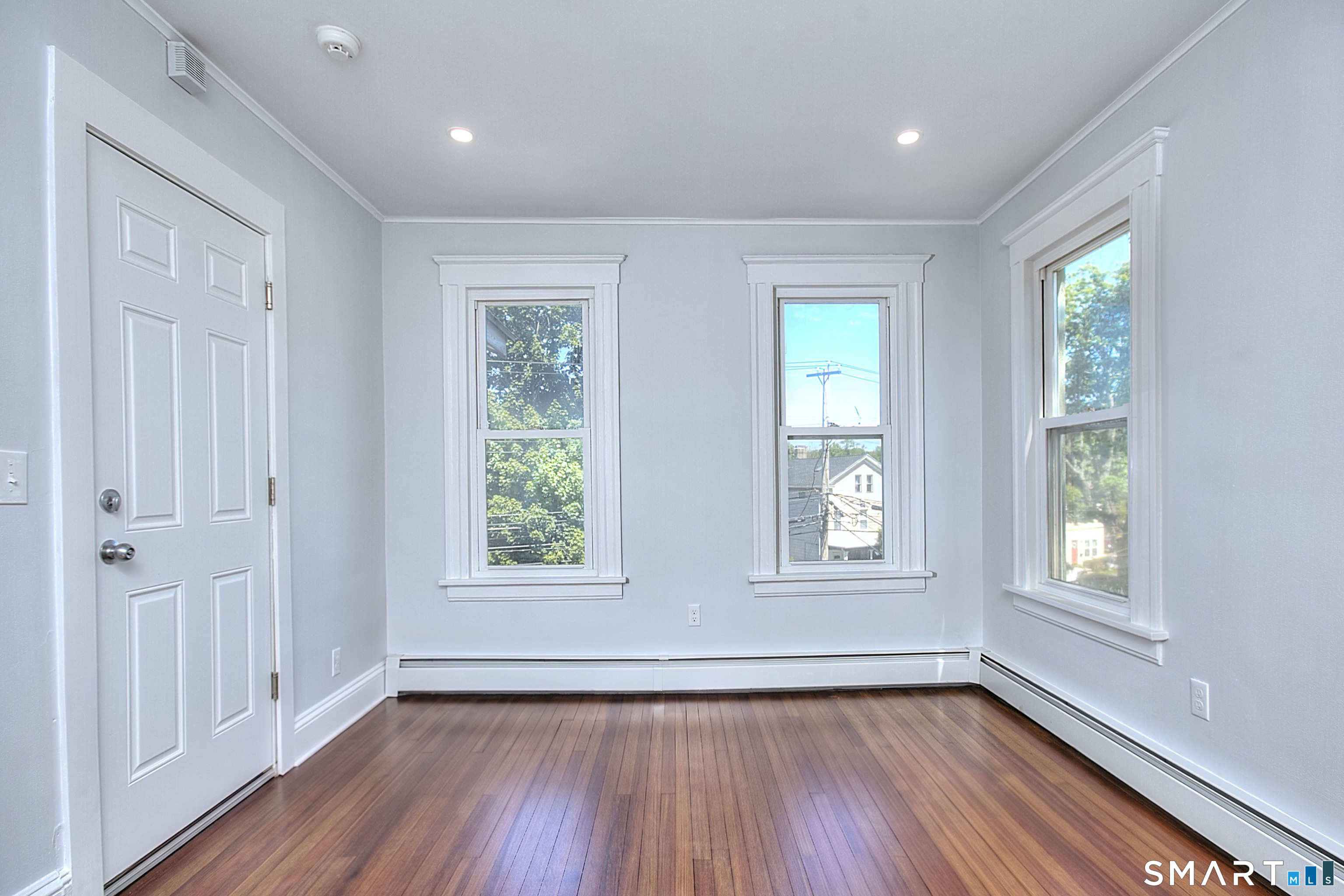 2029 Kings Highway photo 21