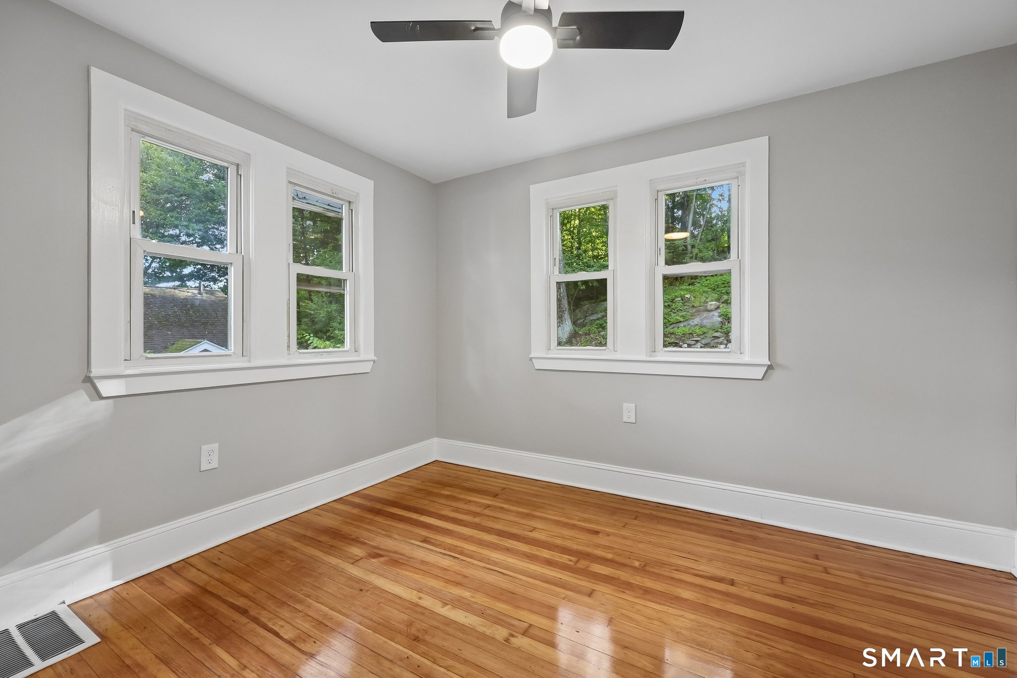 34 Springdale Avenue photo 16