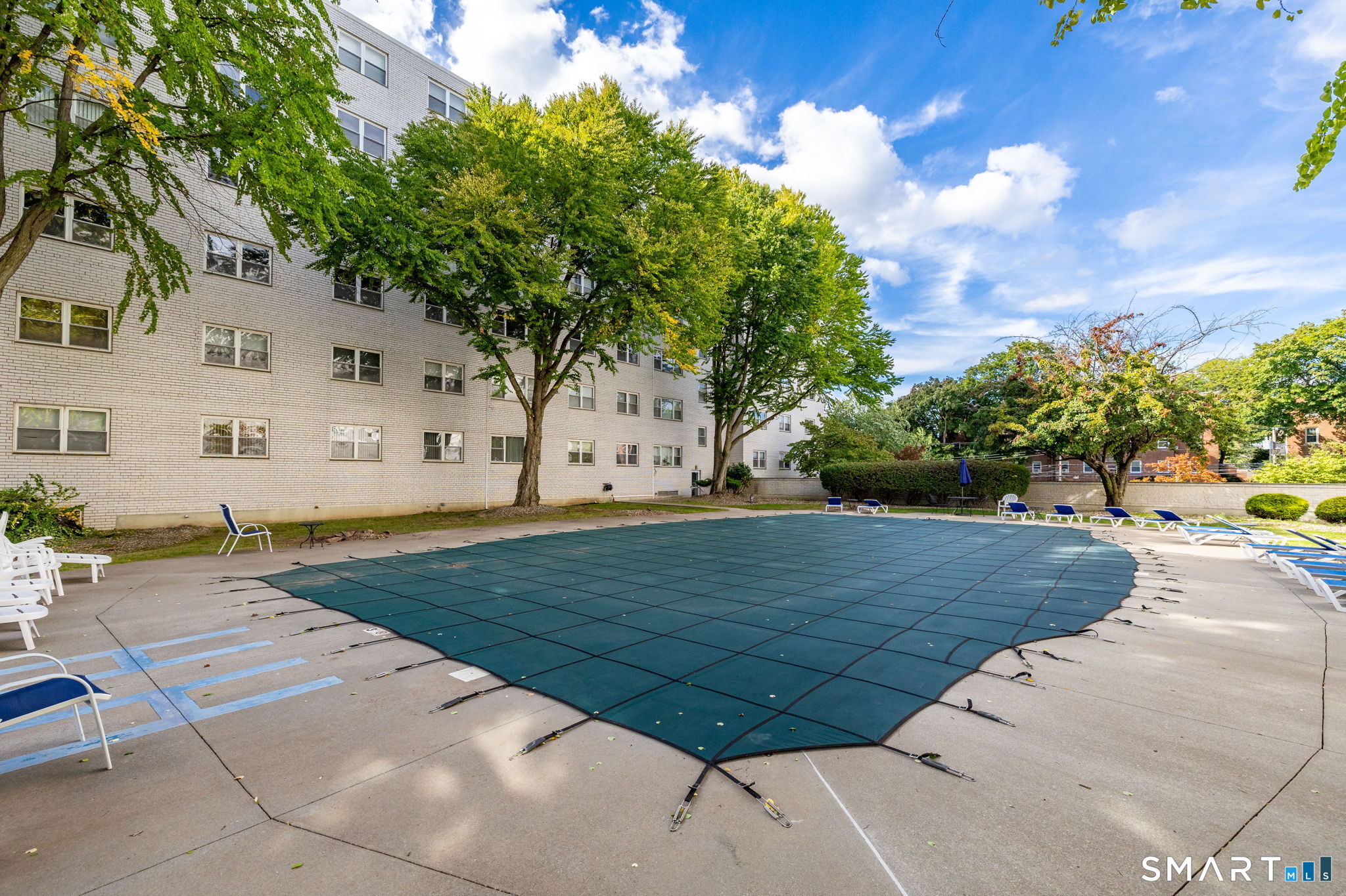 887 Farmington Avenue, #6F, West Hartford, CT 06119