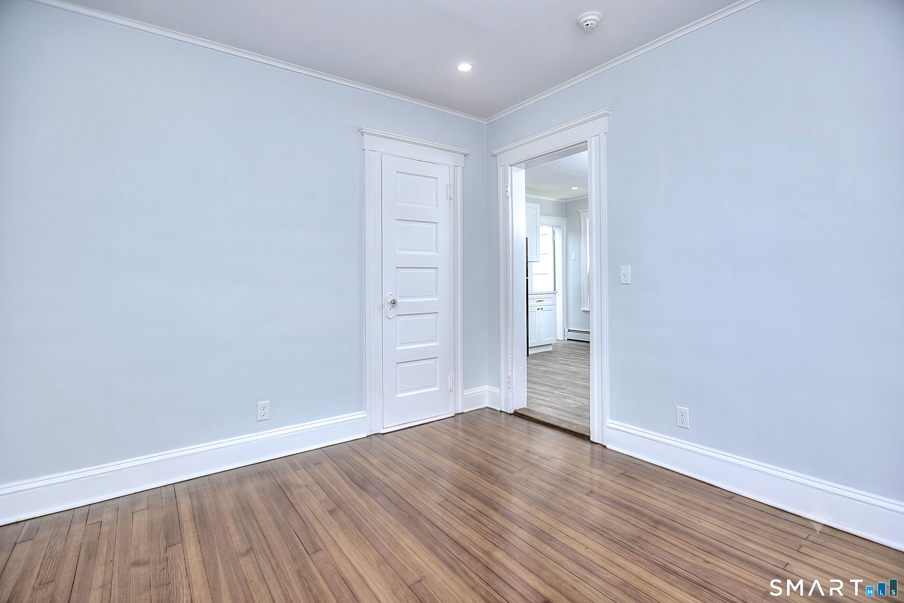 2029 Kings Highway photo 29
