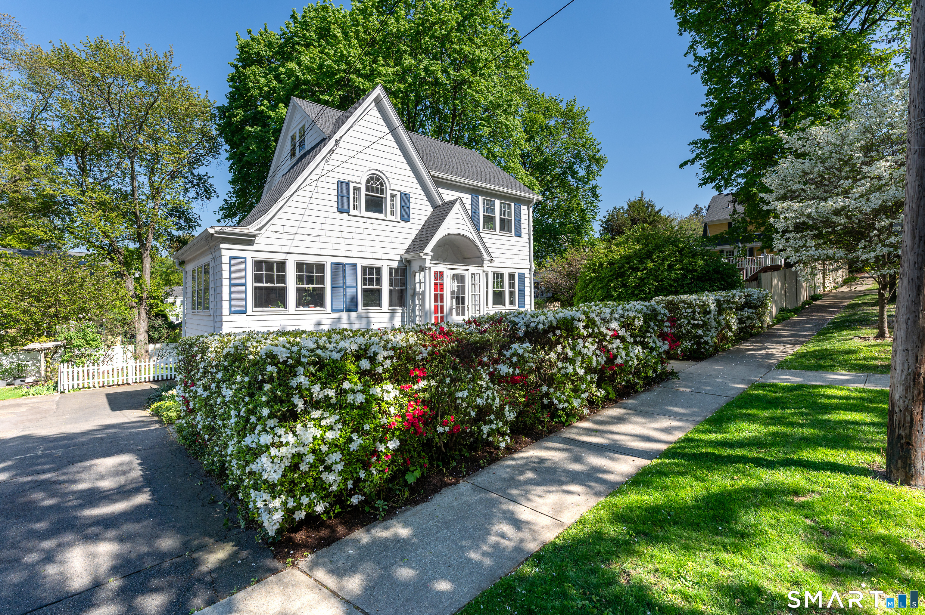 15 Brooklawn Avenue photo 2