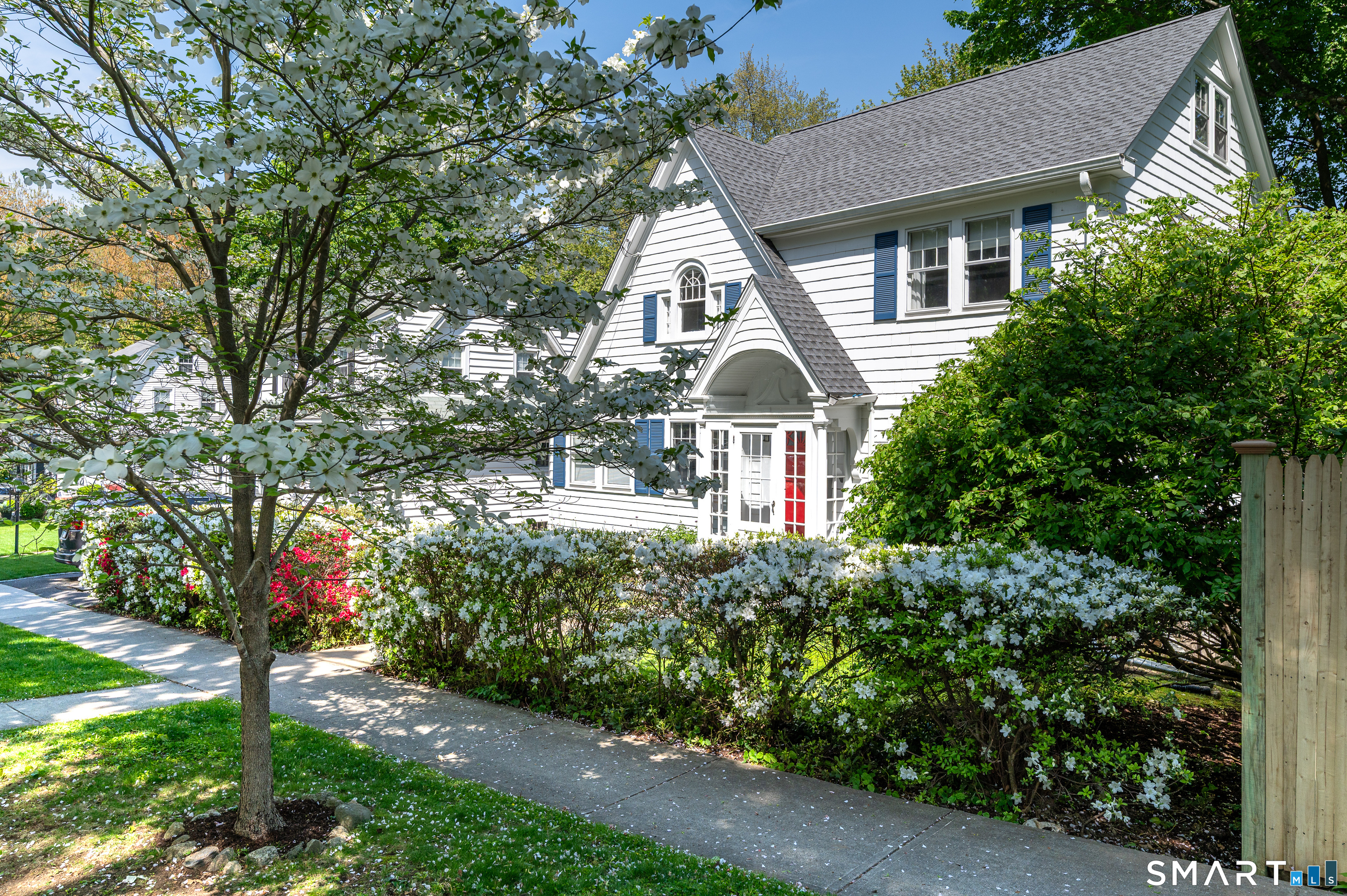 15 Brooklawn Avenue photo 3