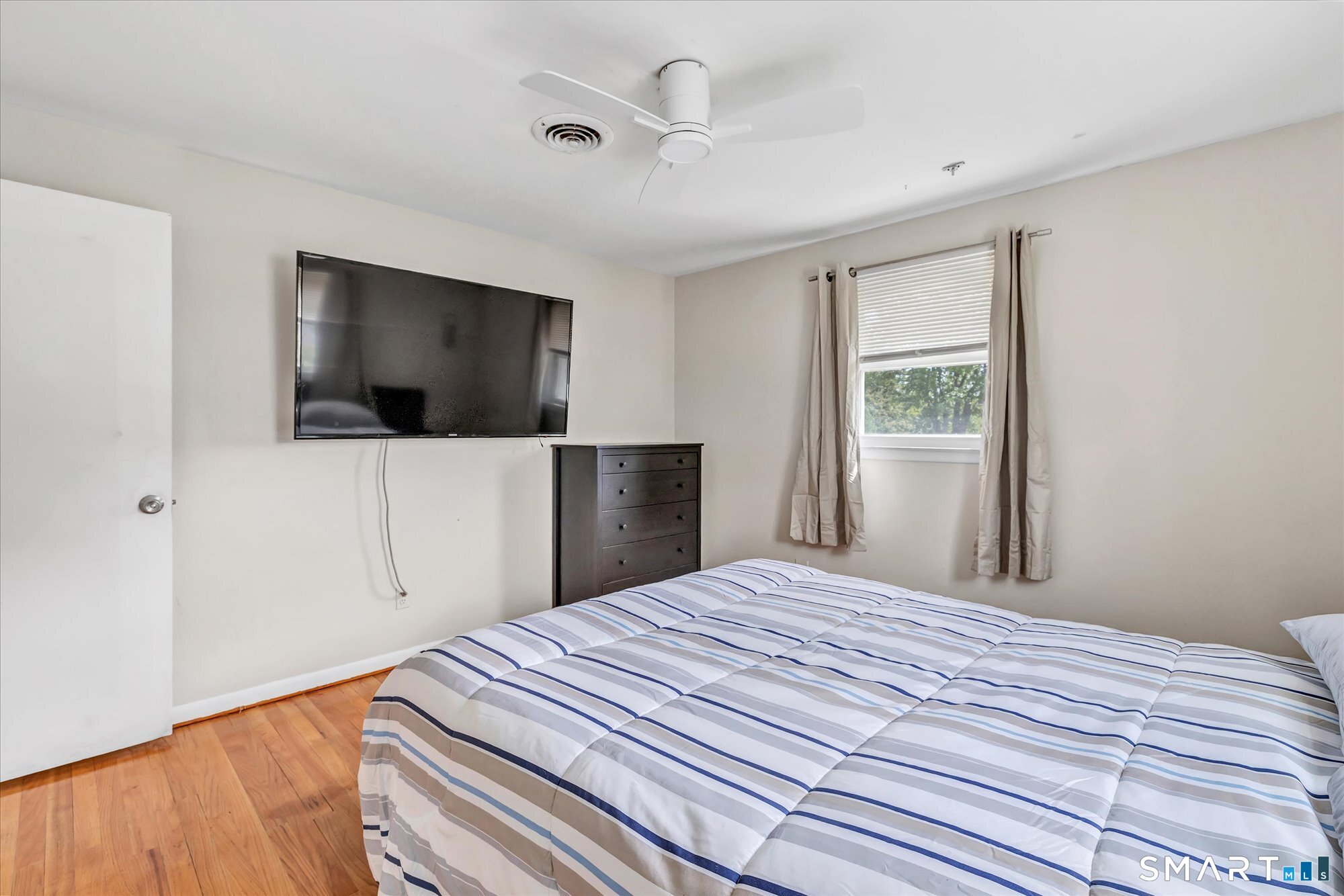 10 Nichols Terrace photo 16