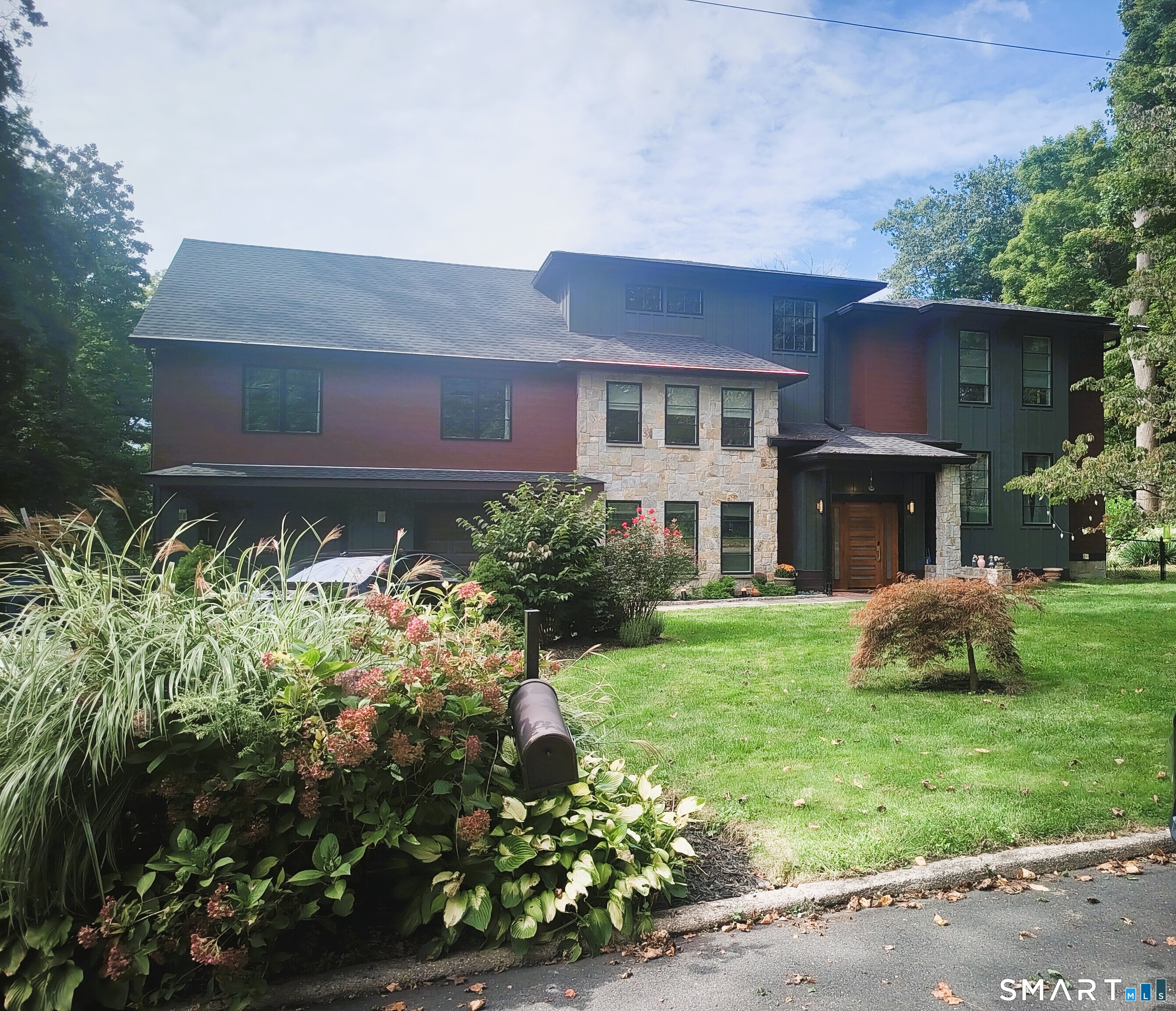 35 Huckleberry Drive South, Norwalk, Connecticut photo 1