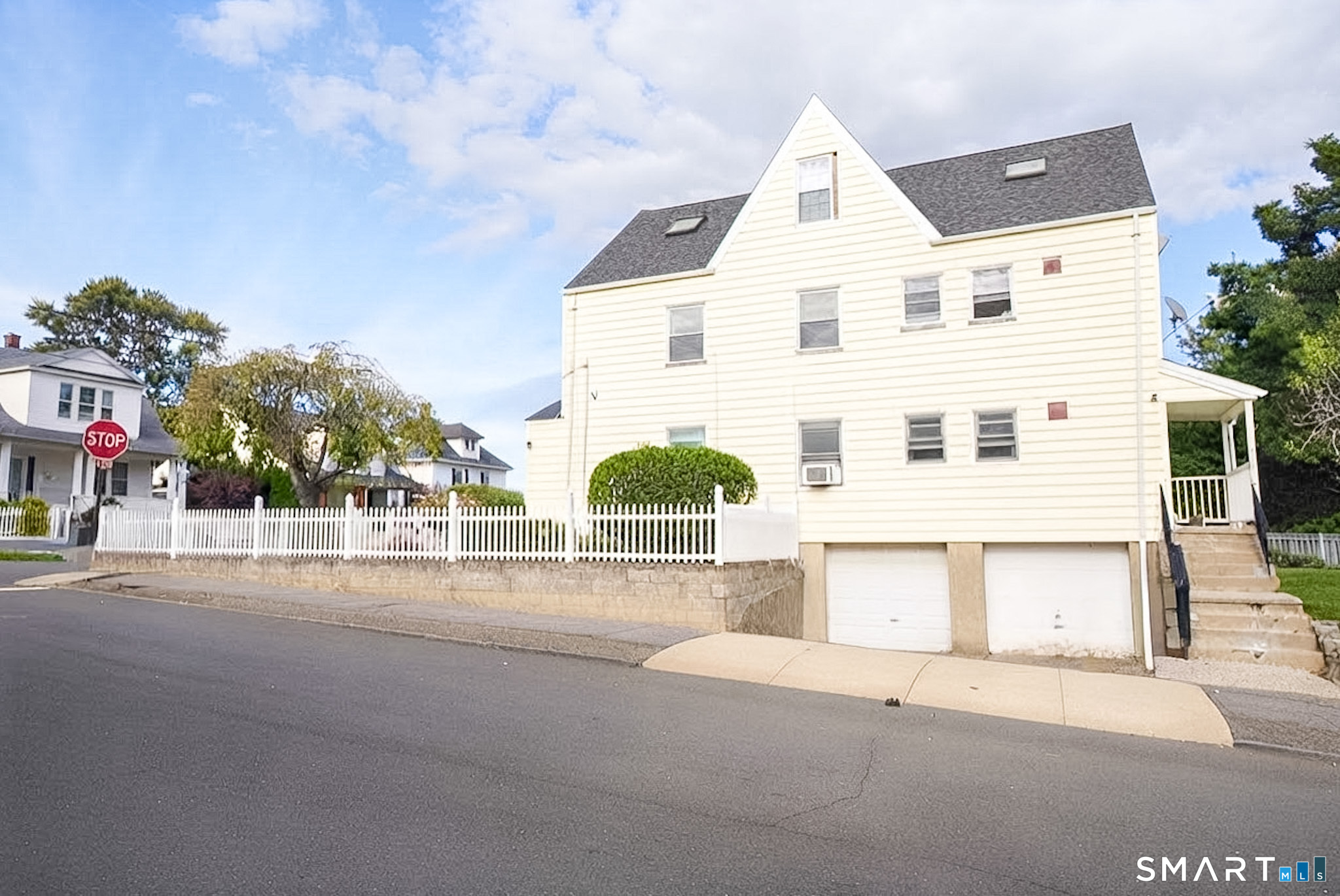 57-59 Fairview Avenue photo 2