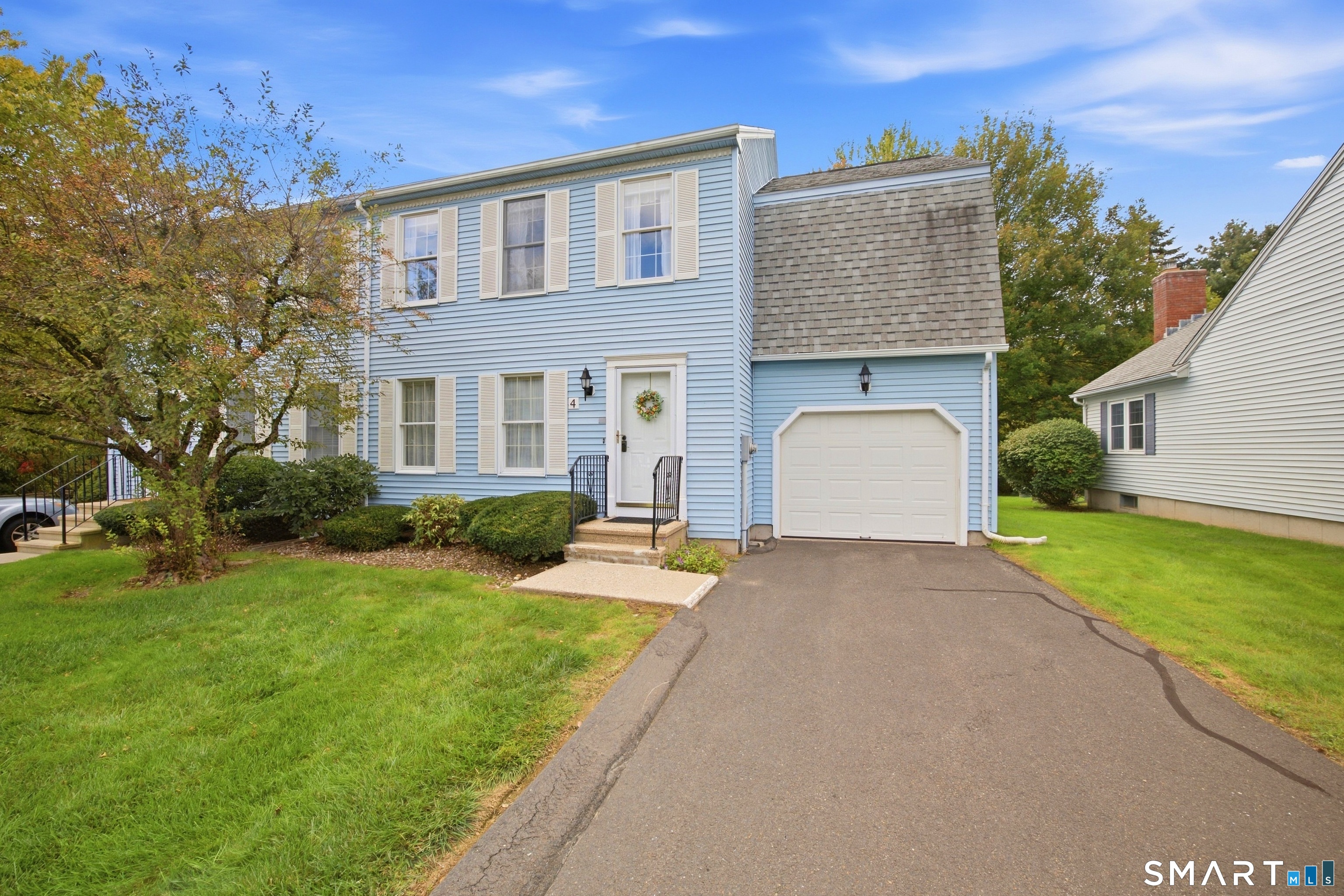 4 Oxford Drive Unit #4