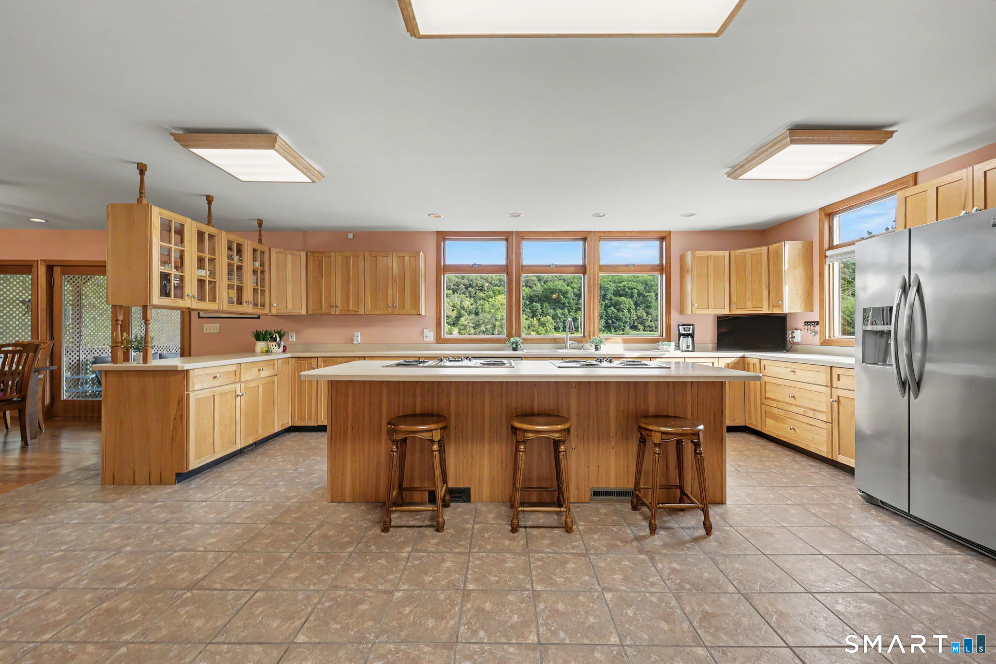Foto 6 de Casa en venta en 60 Housatonic Drive, Newtown, CT — $925,000