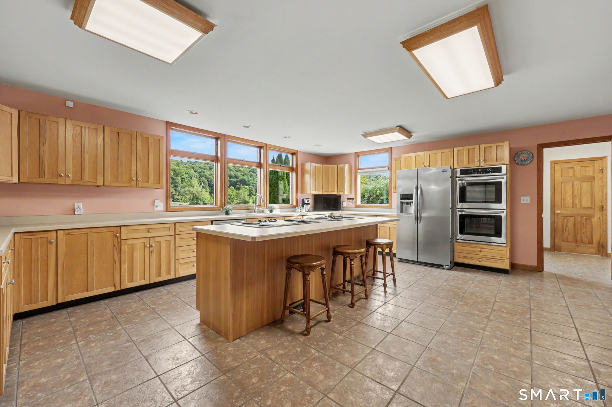Foto 8 de Casa en venta en 60 Housatonic Drive, Newtown, CT — $925,000