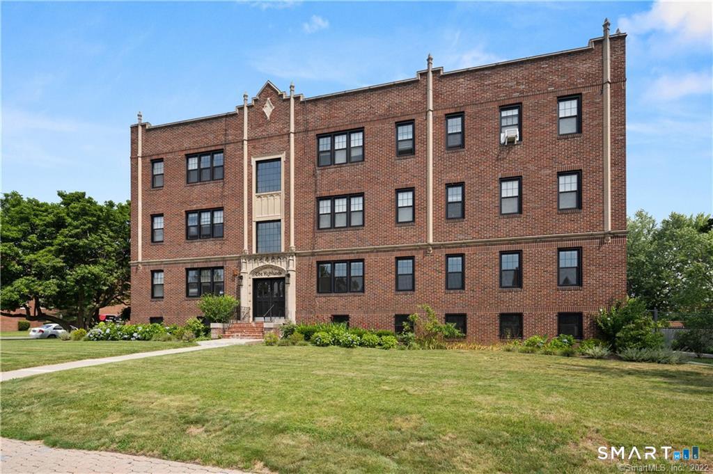 684 Farmington Avenue Unit #C6 photo 2