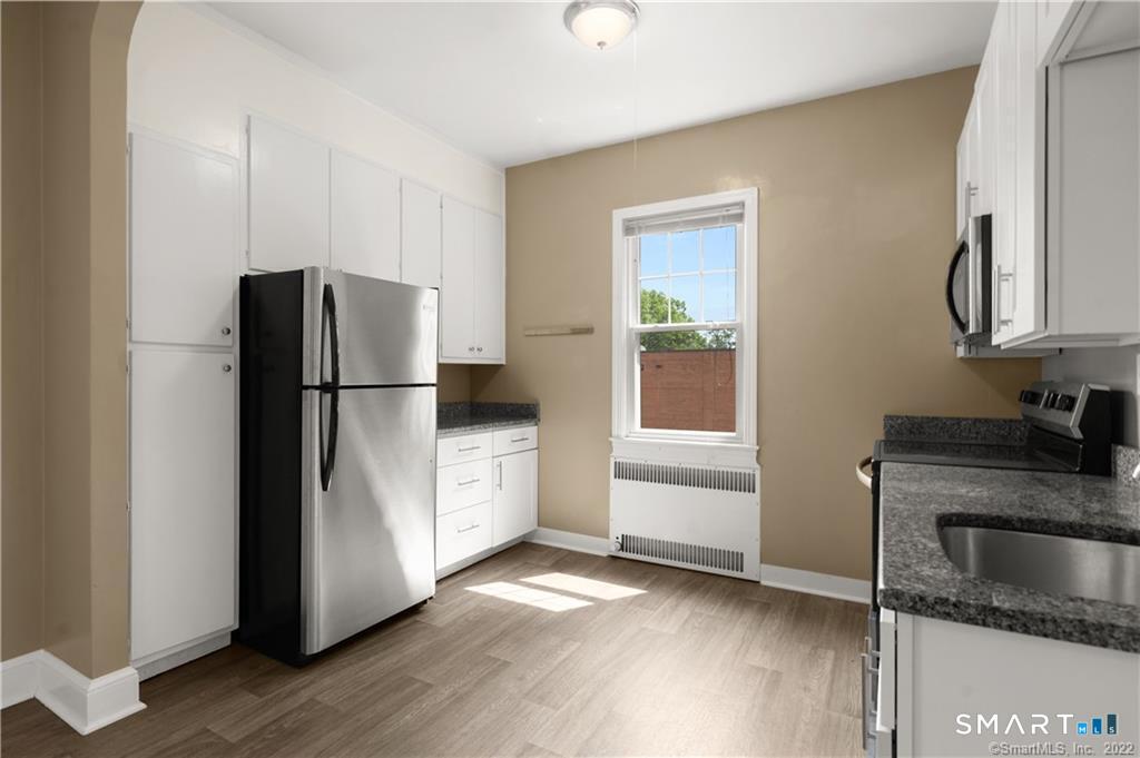 684 Farmington Avenue Unit #C6 photo 17