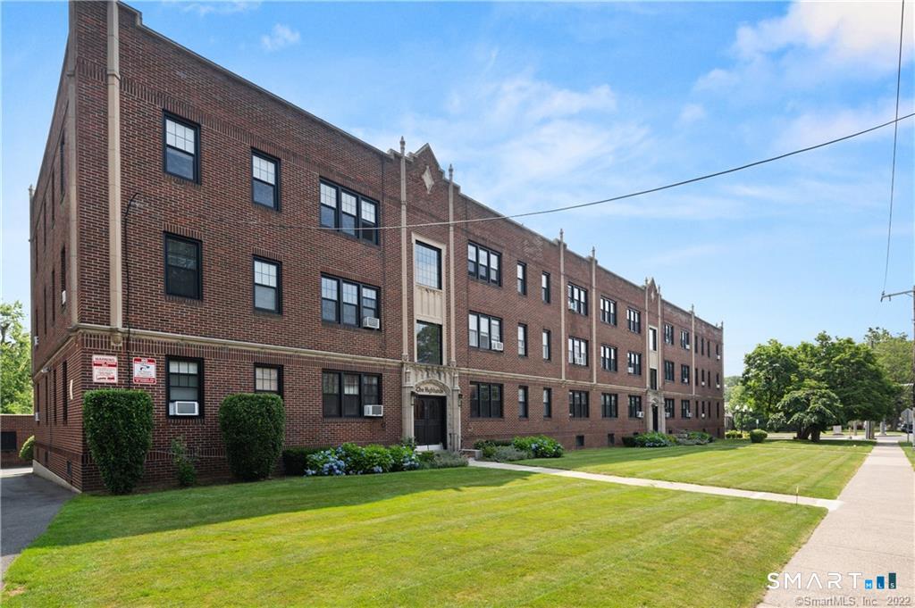 684 Farmington Avenue Unit #C6 photo 29