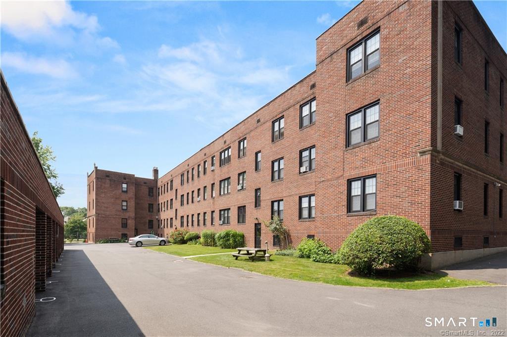 684 Farmington Avenue Unit #C6 photo 30